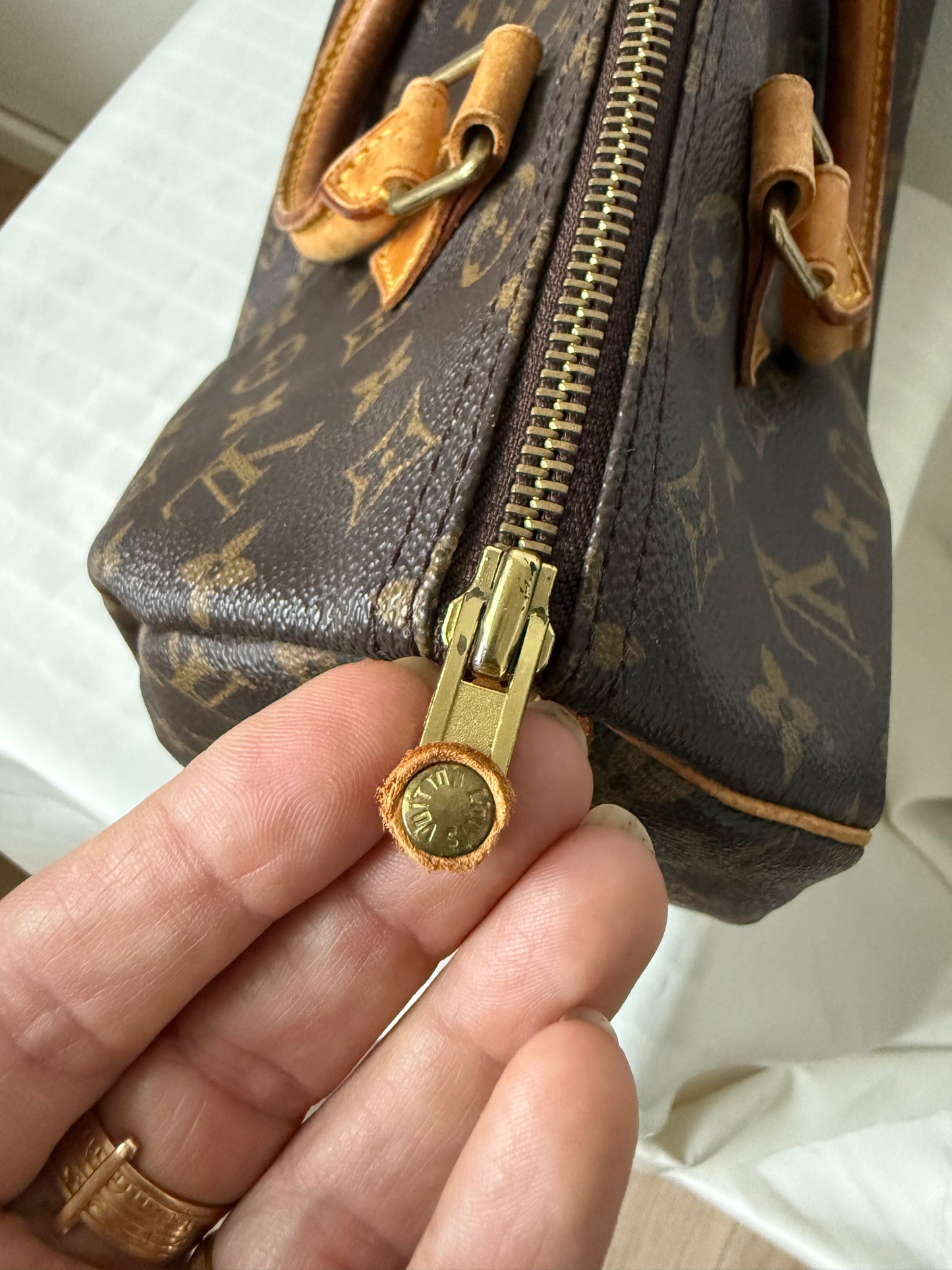 Louis Vuitton Speedy 30