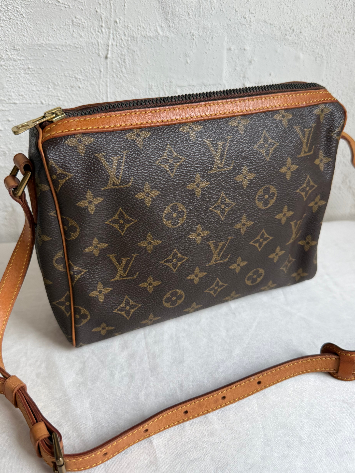 Louis Vuitton Tulle Lee