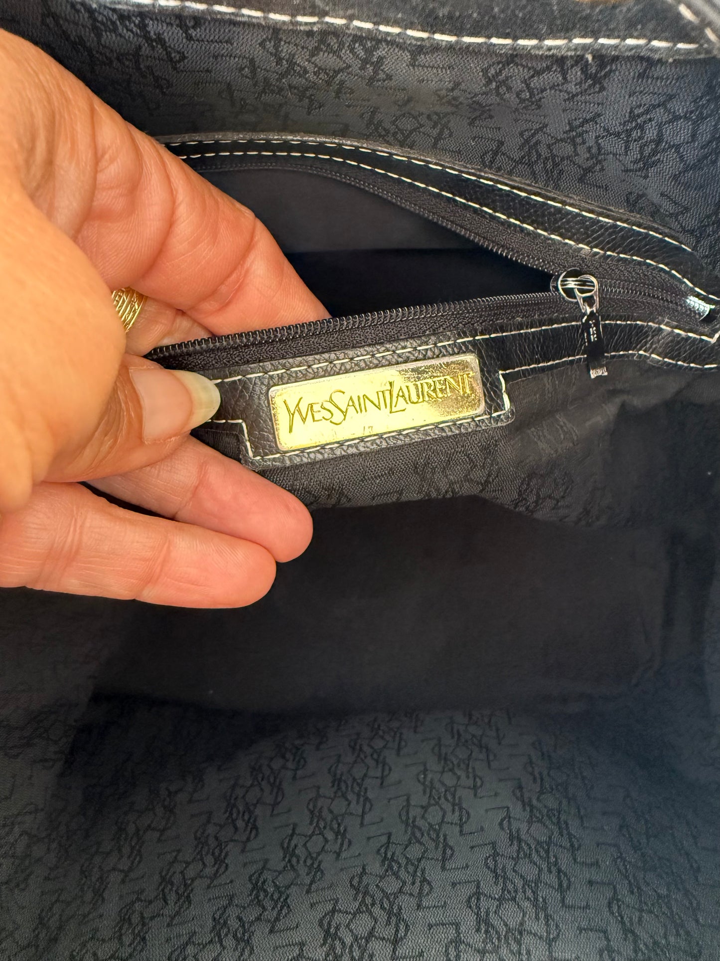 Yves Saint Laurent Bucket bag