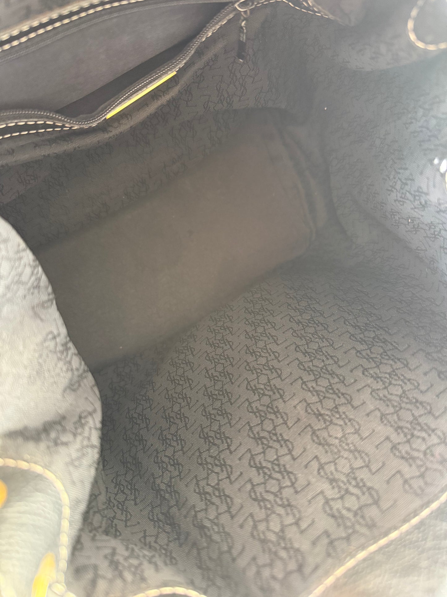 Yves Saint Laurent Bucket bag