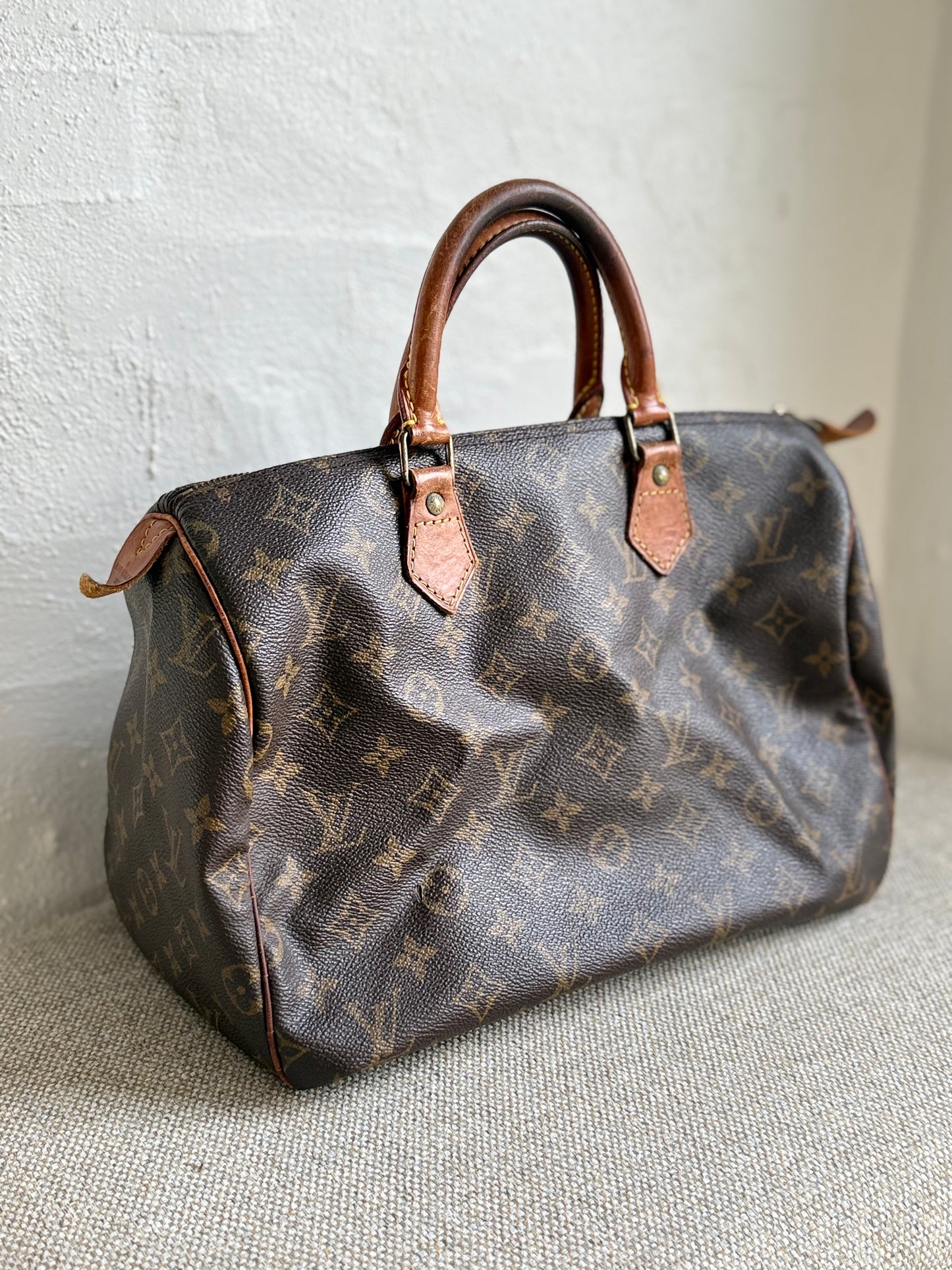 Louis Vuitton Speedy 30