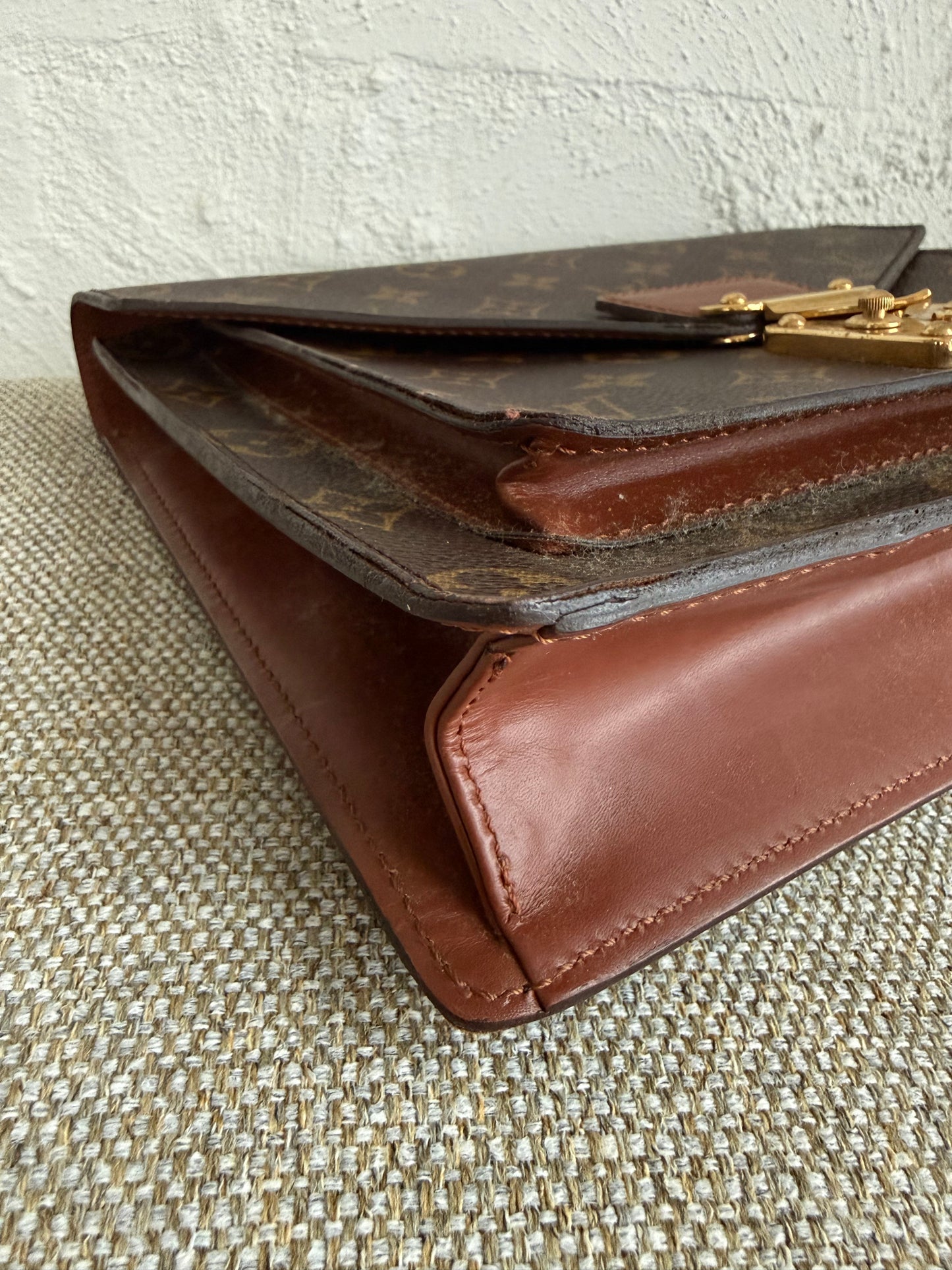 Louis Vuitton Monceau 26