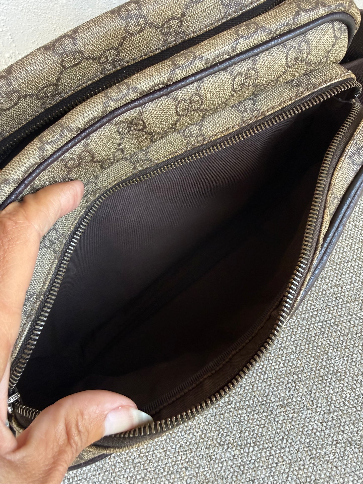 Gucci Messenger bag