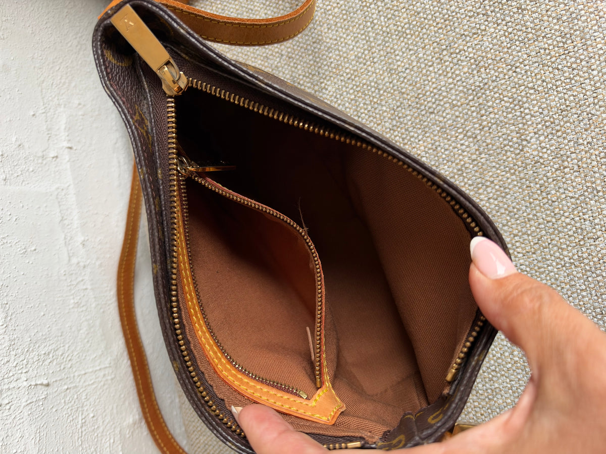 Louis Vuitton Trotteur Crossbody