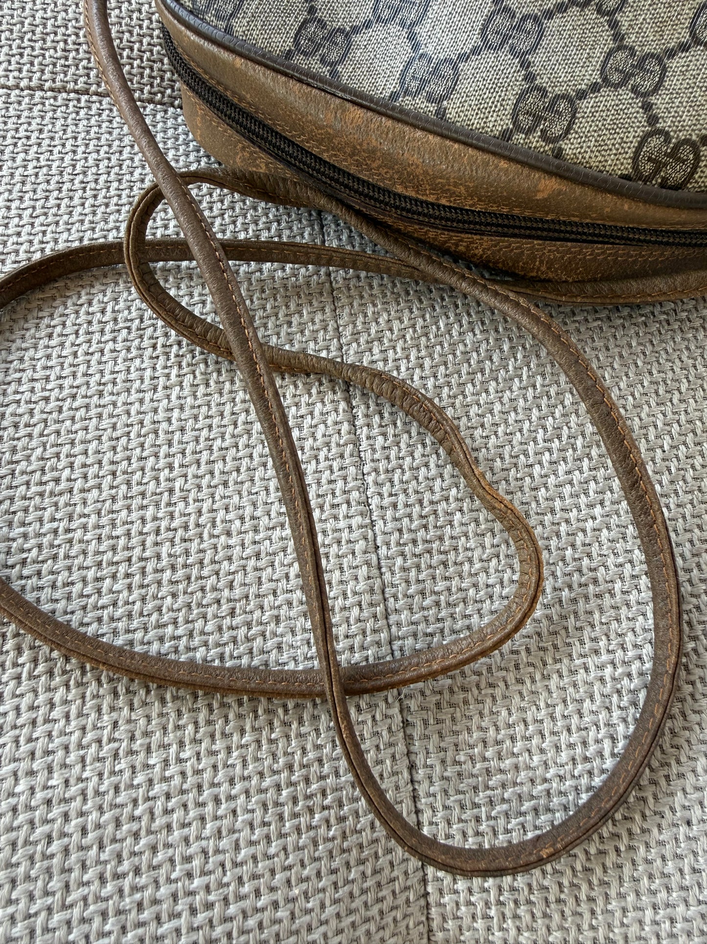 Gucci Crossbody bag
