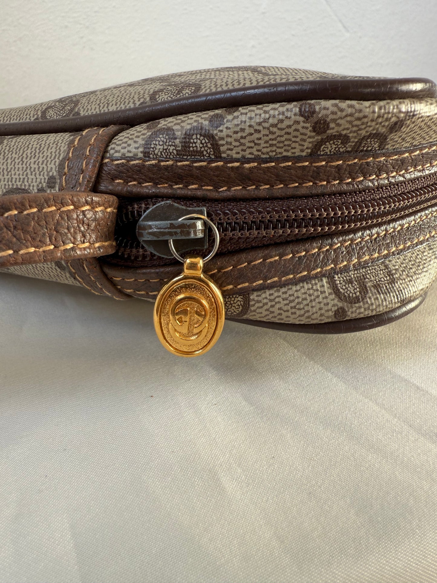 Gucci Toilet/Clutch bag
