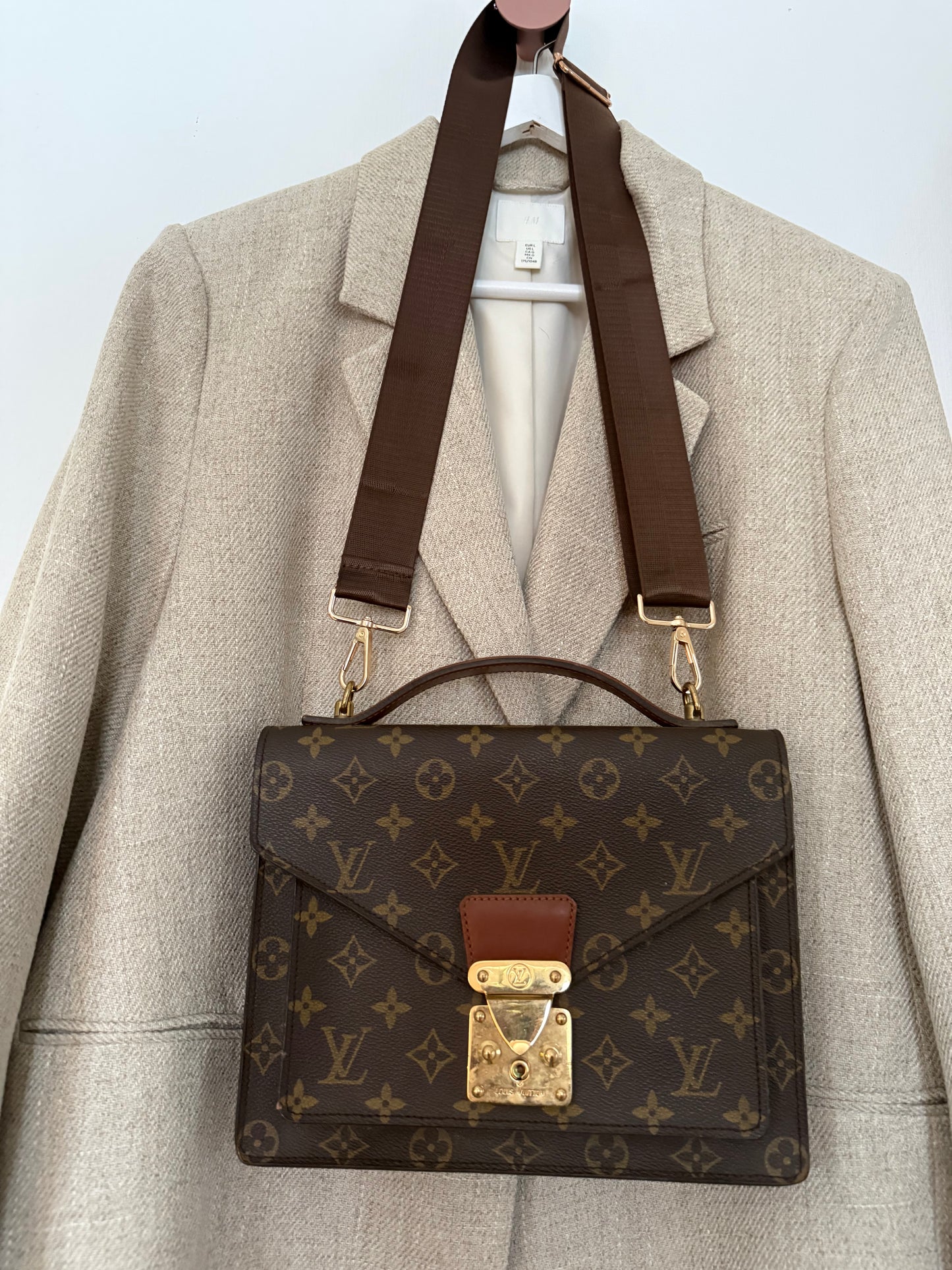Louis Vuitton Monceau 26
