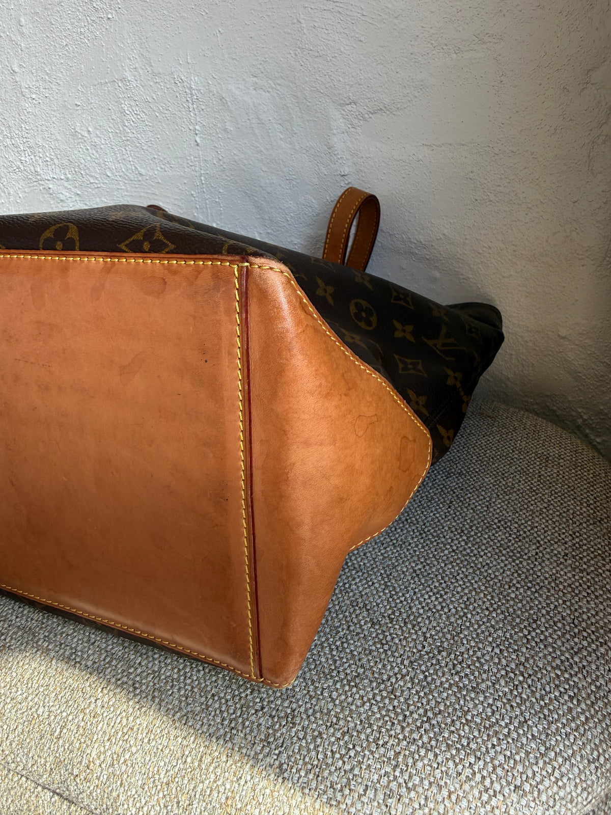 Louis Vuitton Cabas Mezzo