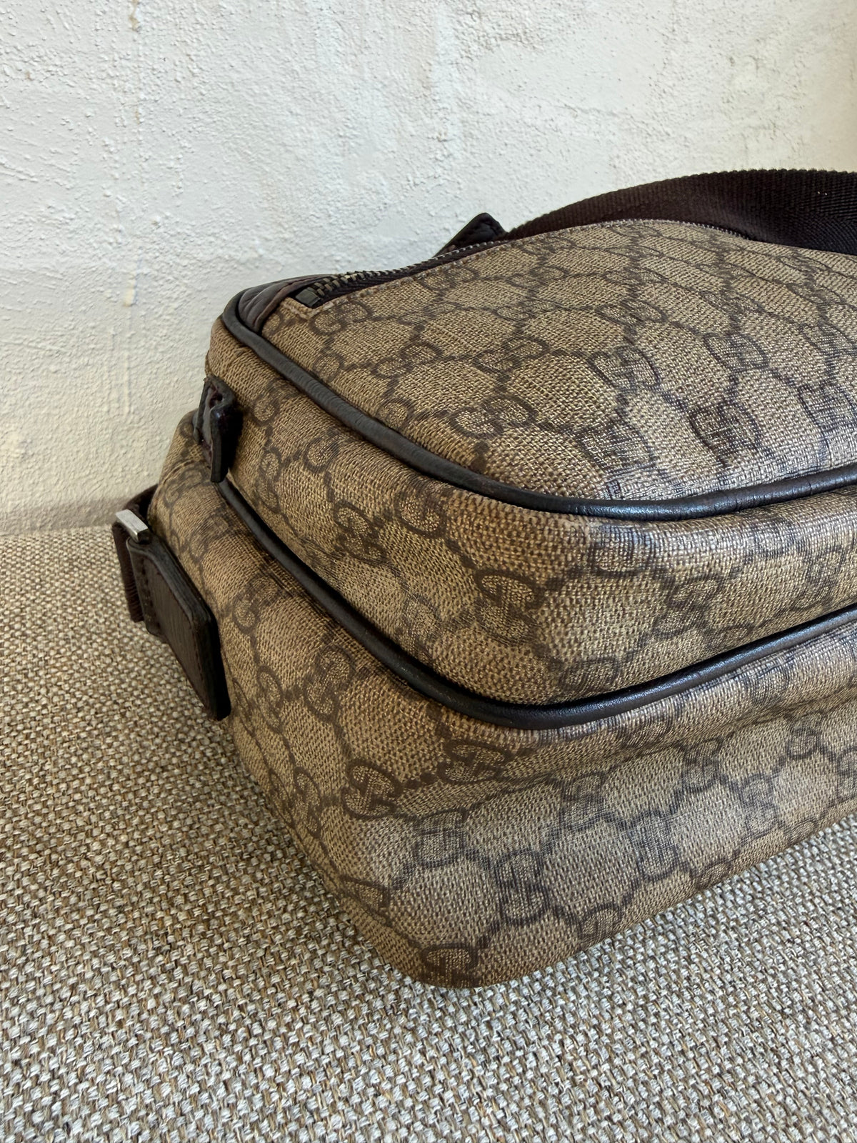 Gucci Messenger bag