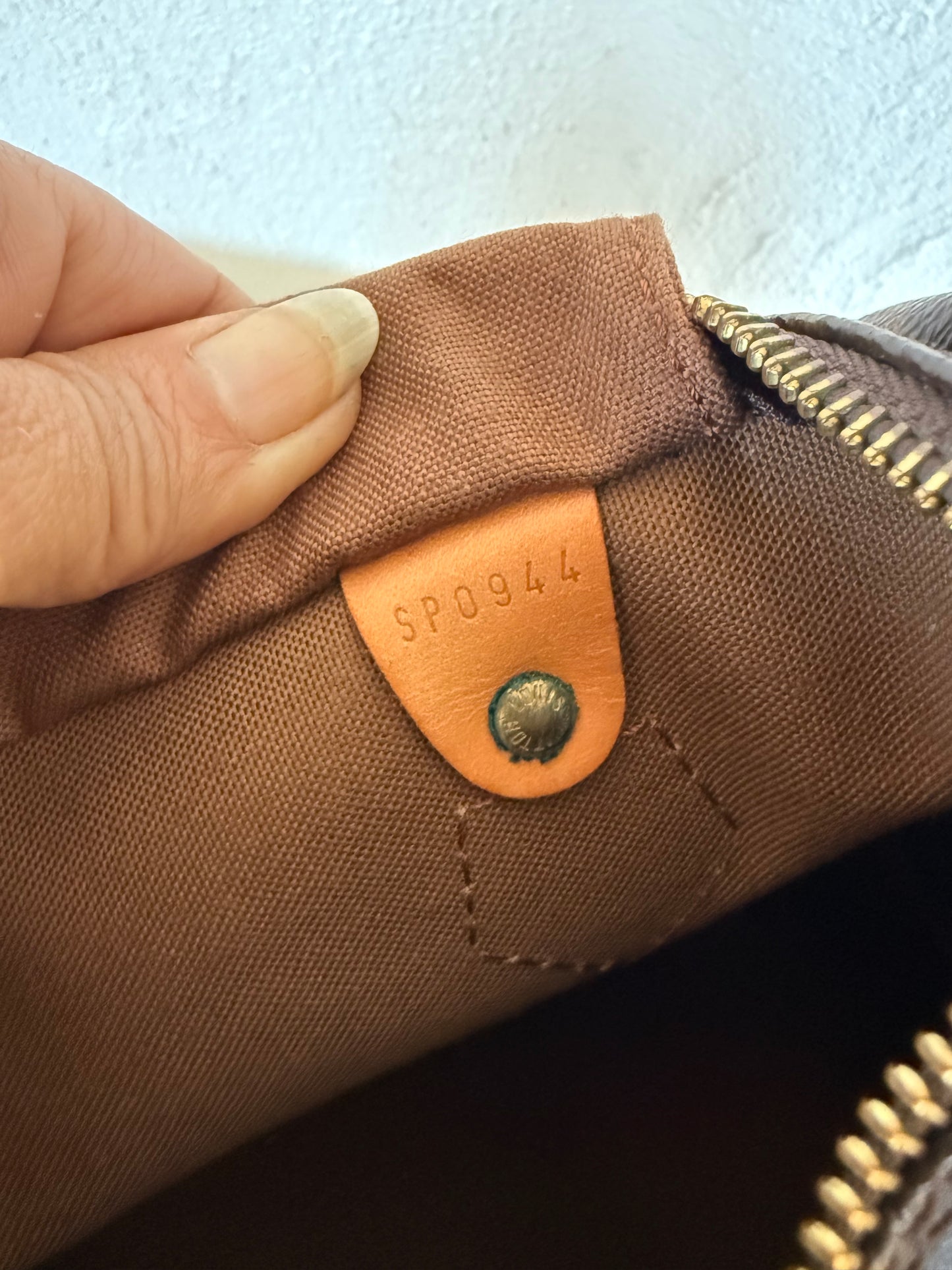 Louis Vuitton Speedy 30