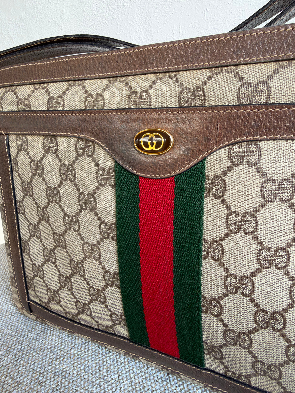 Gucci shoulder/cross body