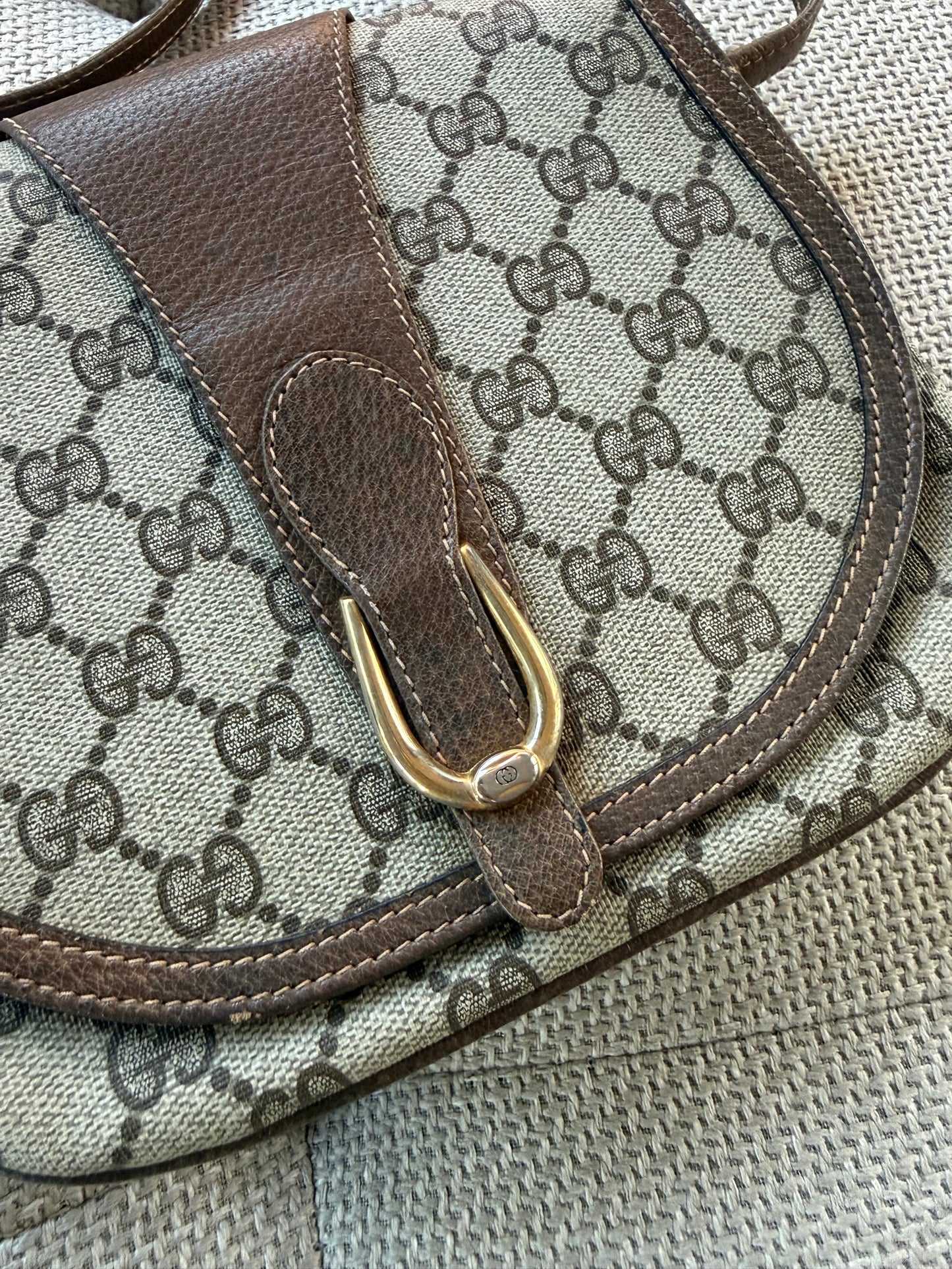Gucci  Crossbody