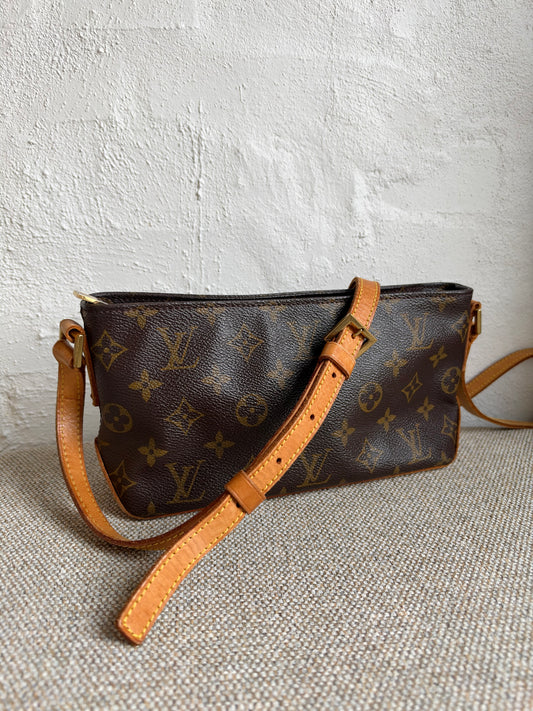 Louis Vuitton Trotteur Crossbody