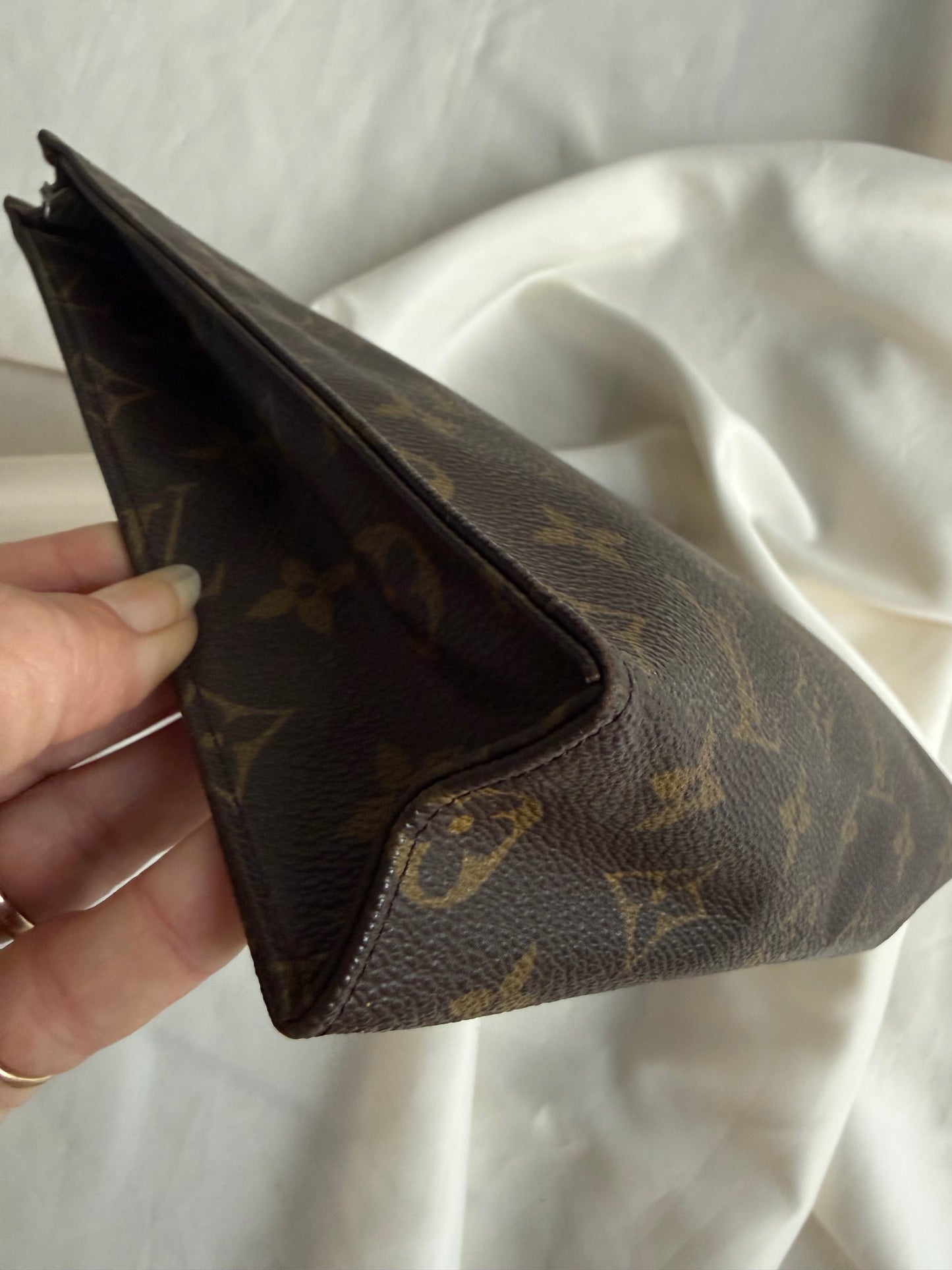 Louis Vuitton Toilet taske