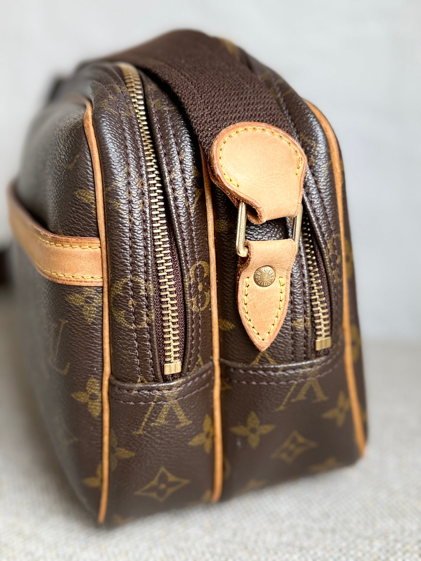 Louis Vuitton Reporter PM
