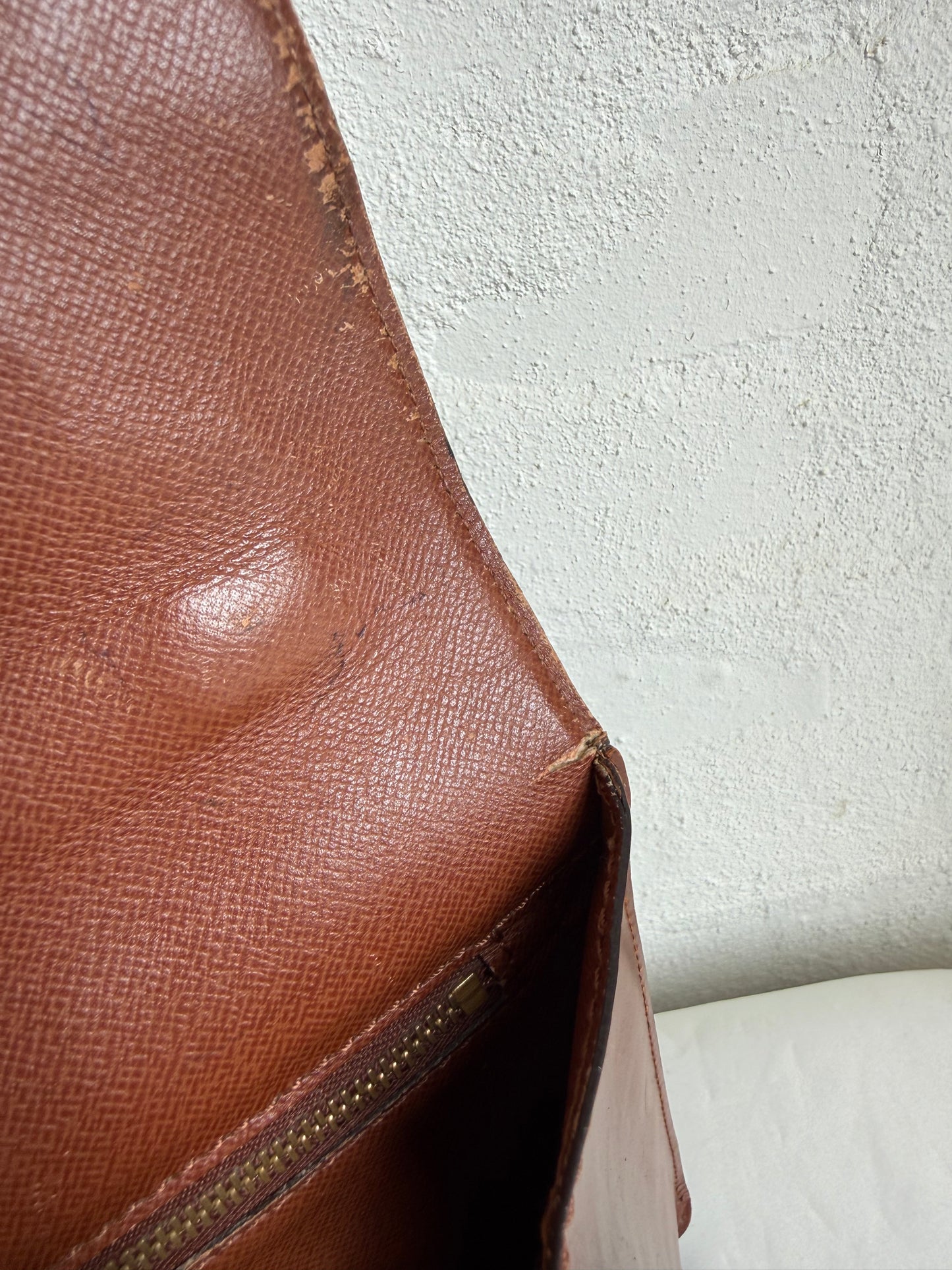 Louis Vuitton Monceau 28