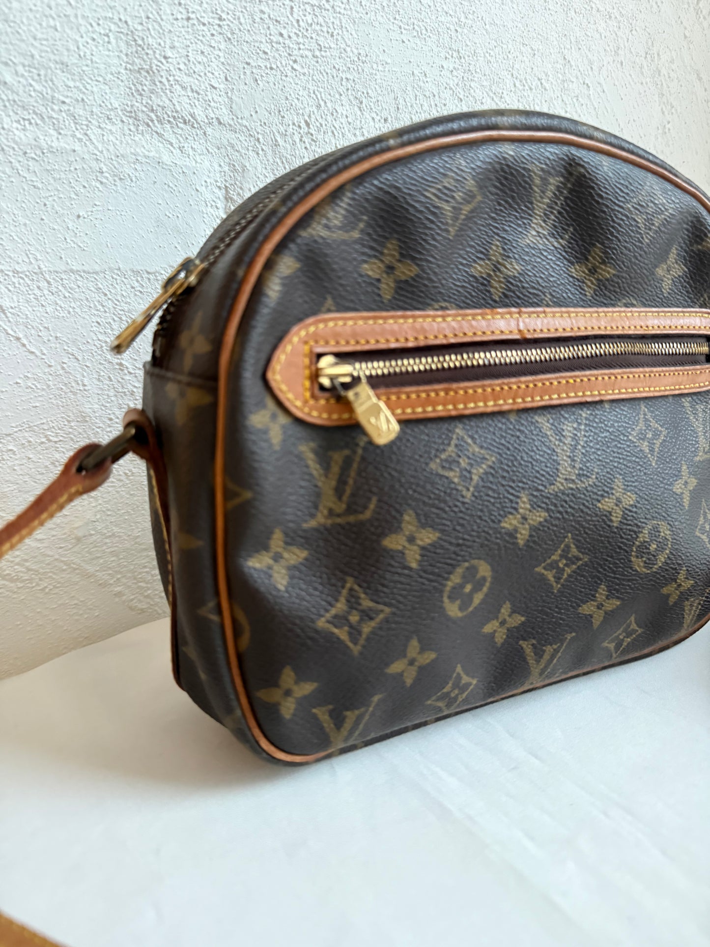 Louis Vuitton Senlis
