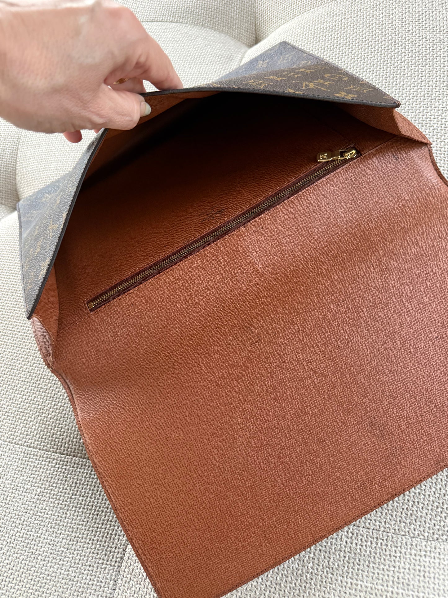 Louis Vuitton pc sleeve