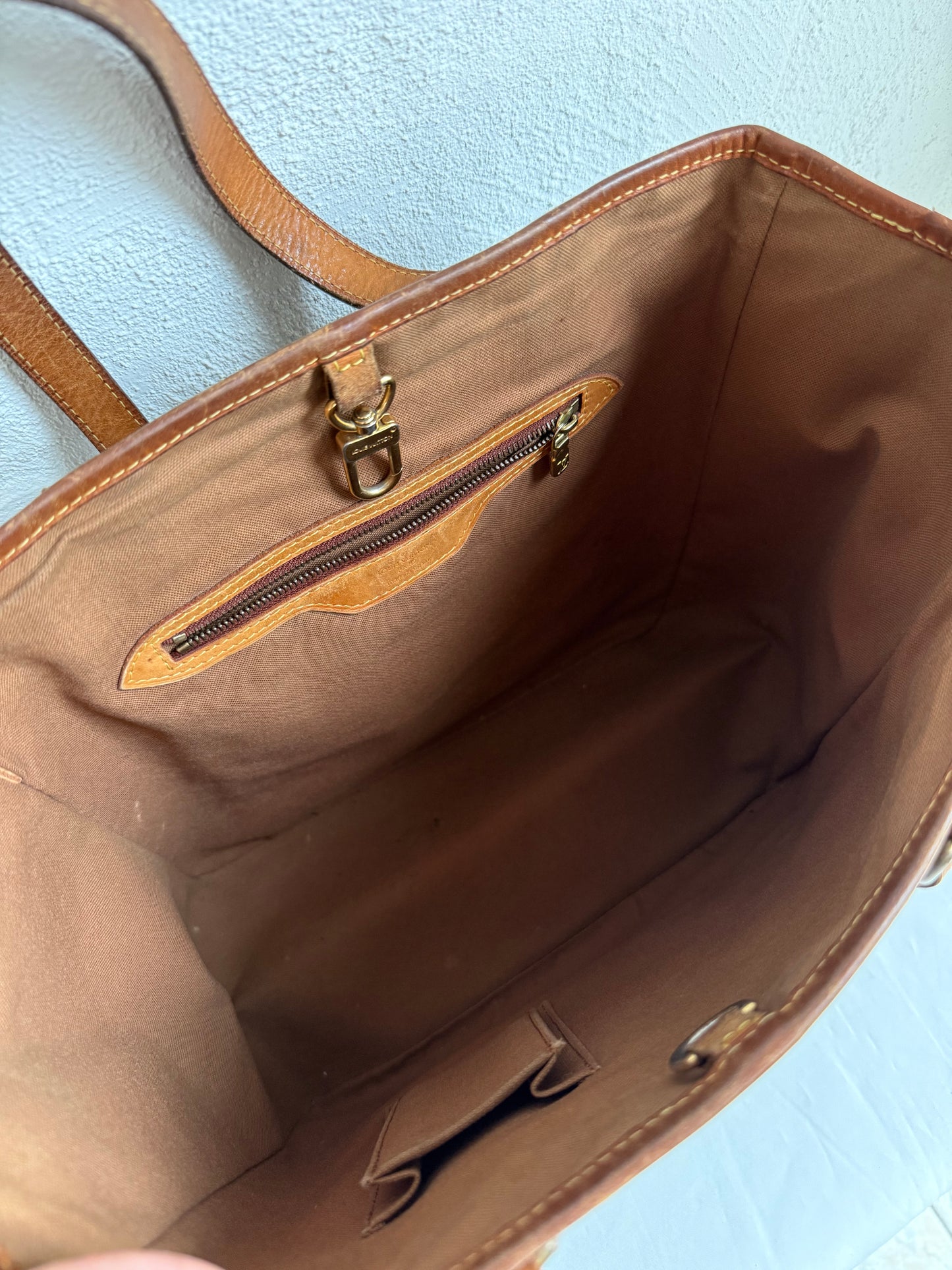 Louis Vuitton Tote bag
