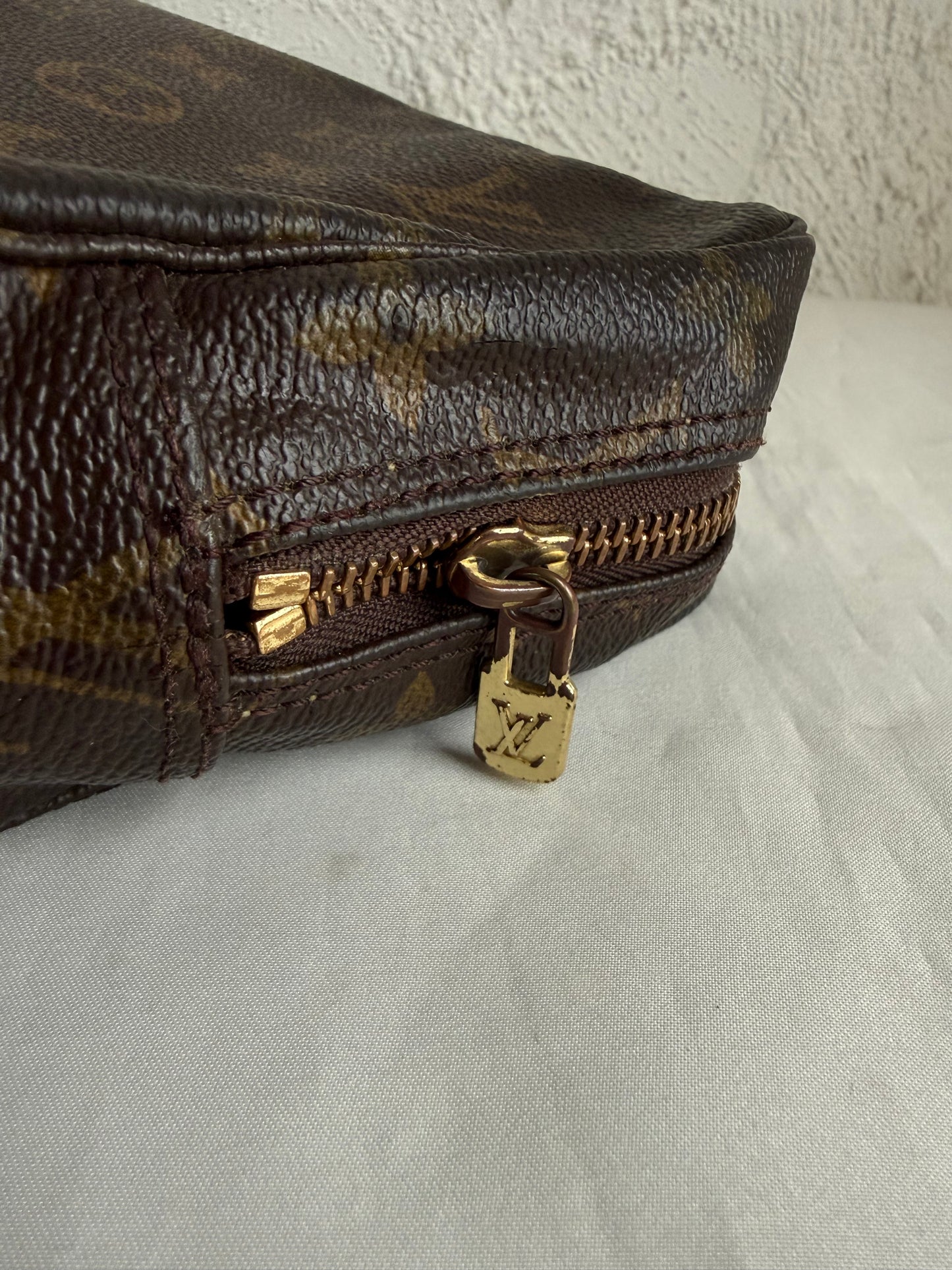 Louis Vuitton makeup/toilet taske