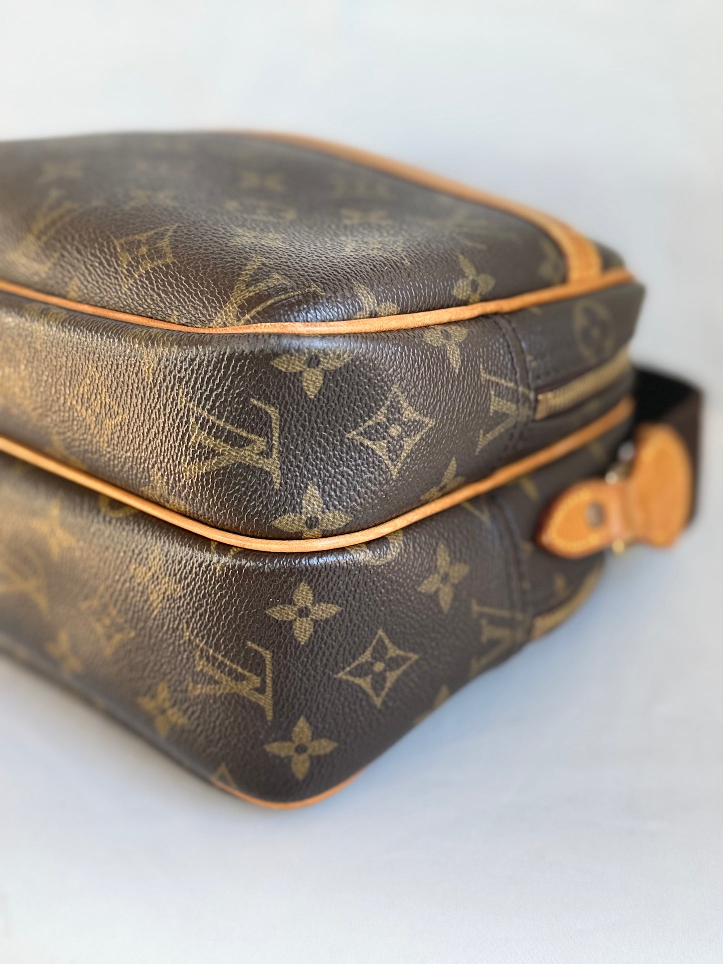 Louis Vuitton Reporter PM