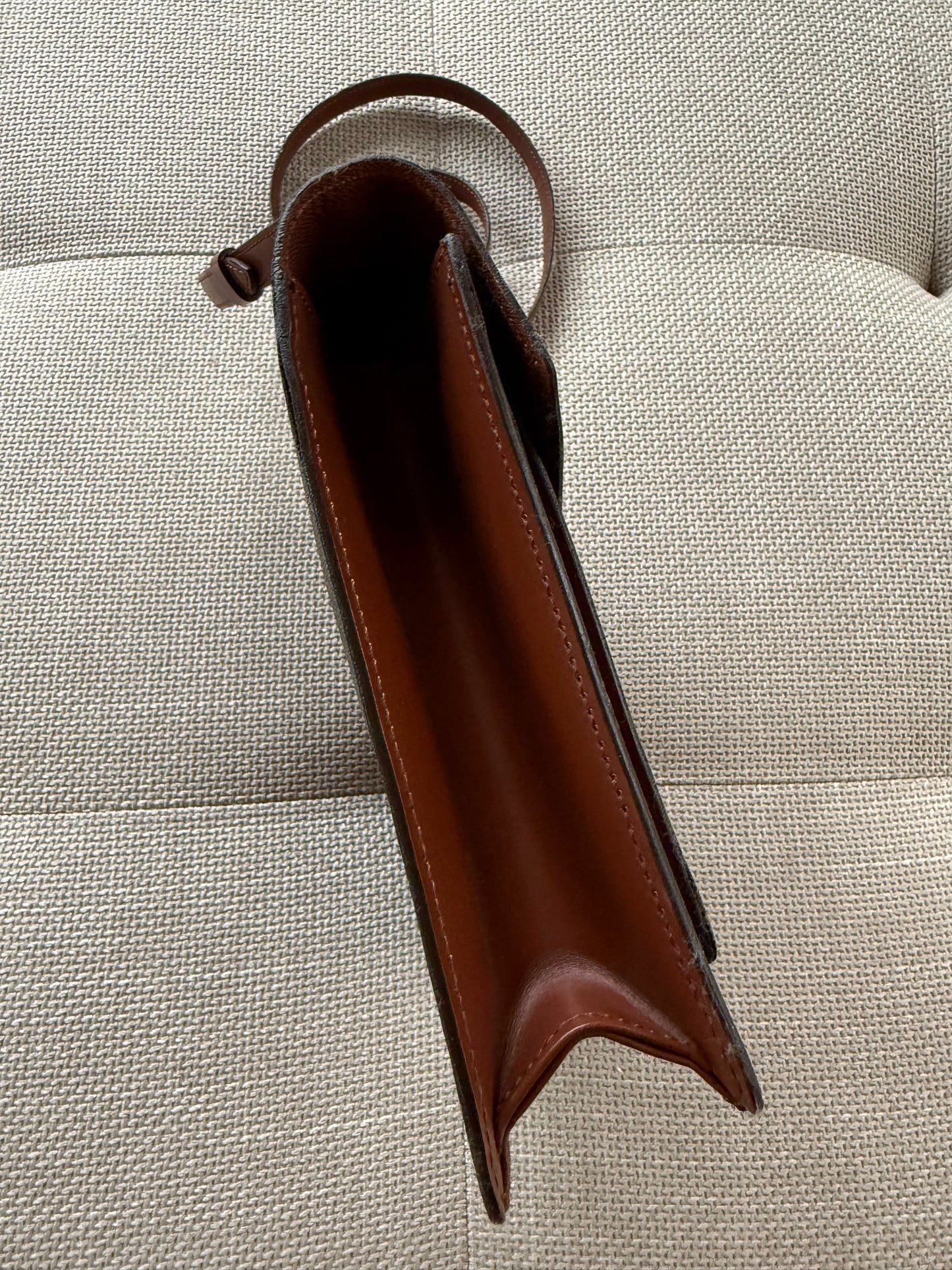 Louis Vuitton Monceau 26