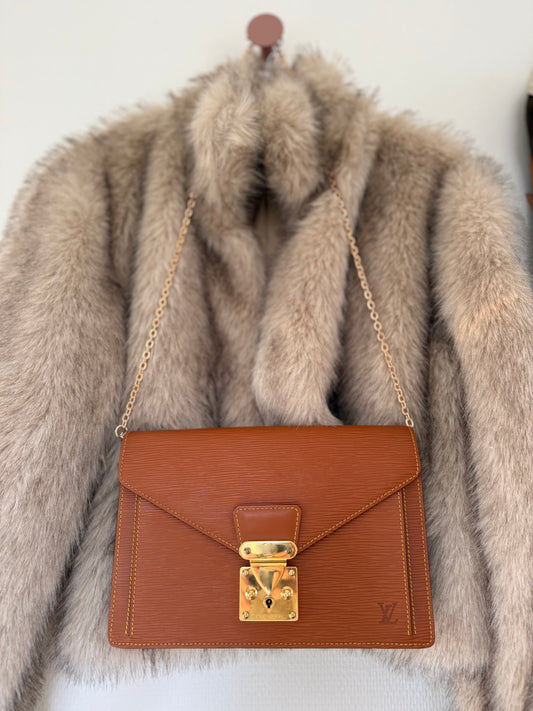 Louis Vuitton clutch/shoulderbag