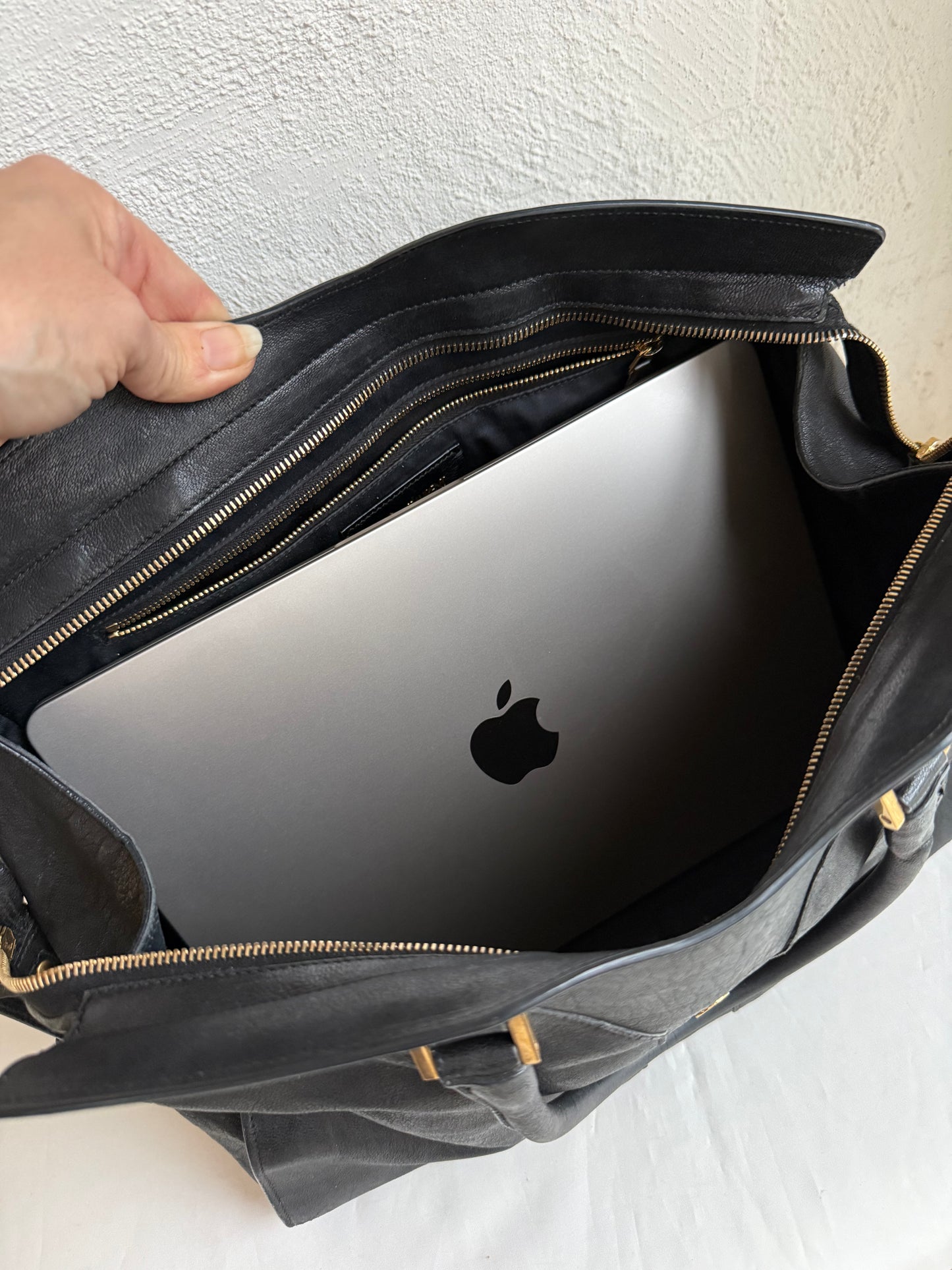 Yves Saint Laurent Cabas