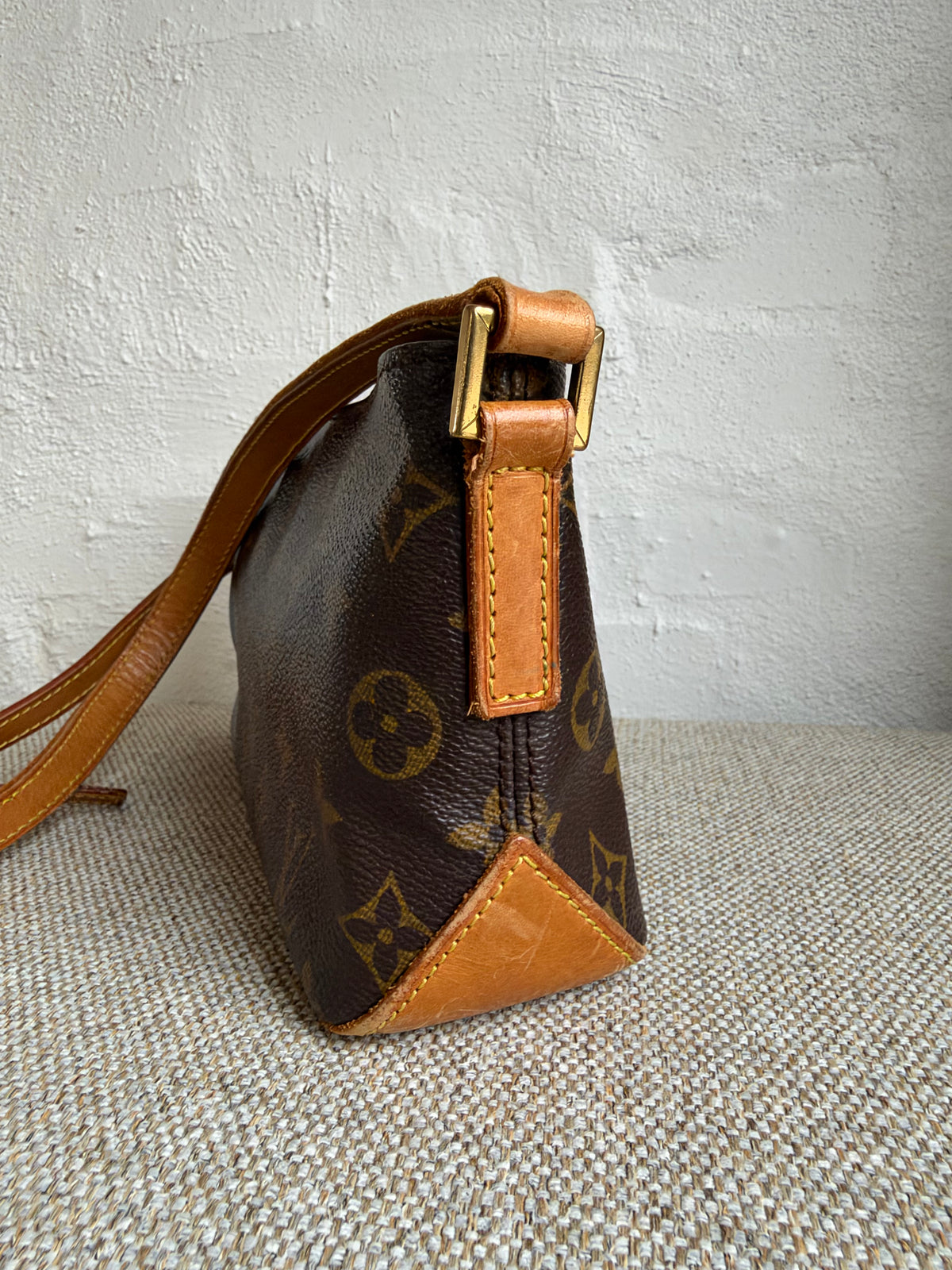Louis Vuitton Trotteur Crossbody