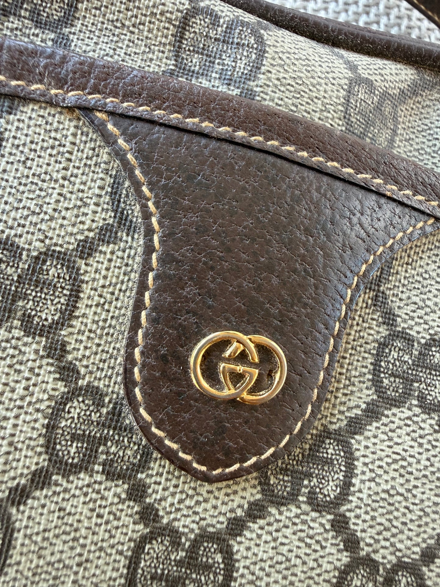 Gucci Crossbody bag