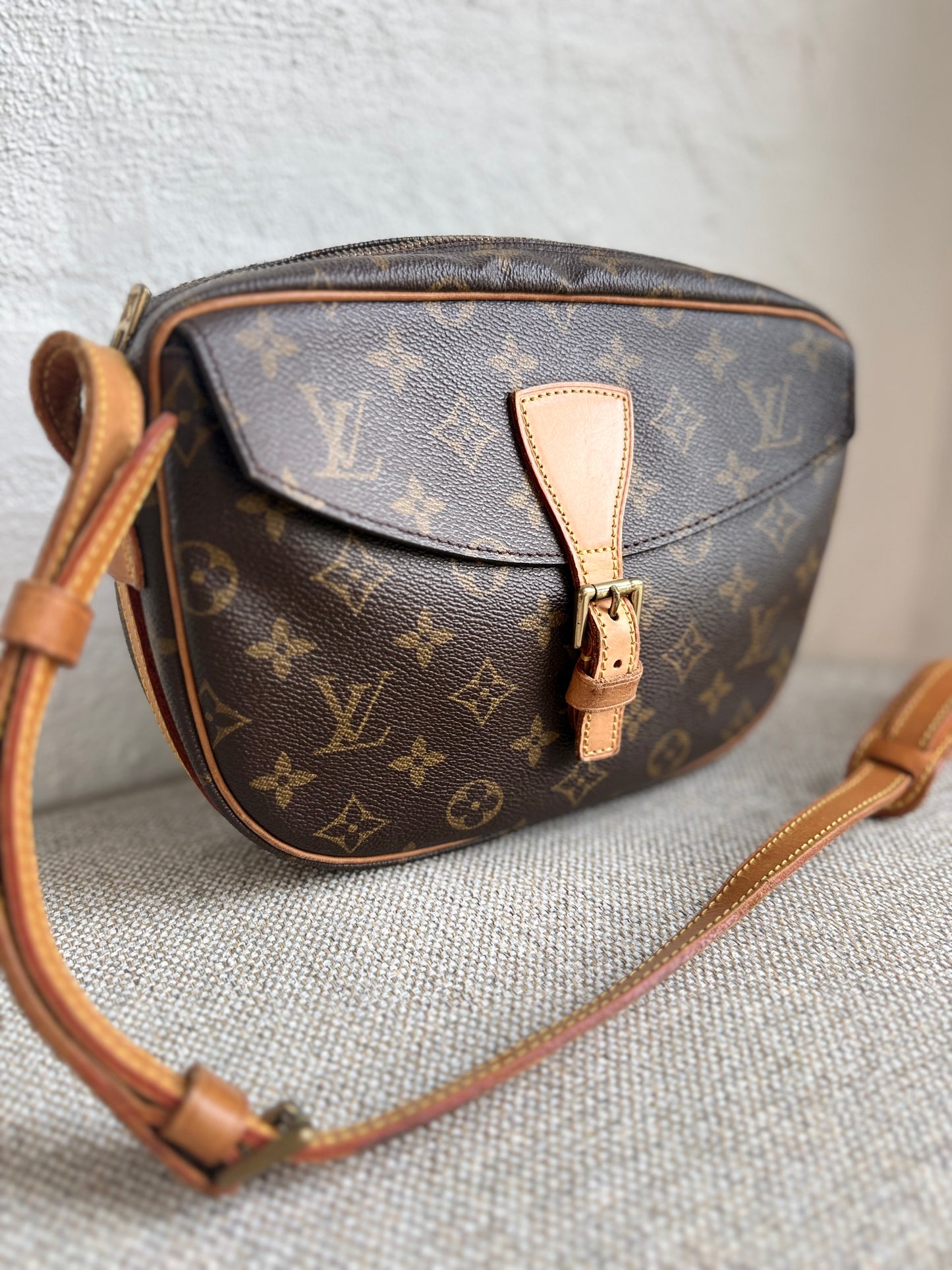 Louis Vuitton Jeune Fille MM