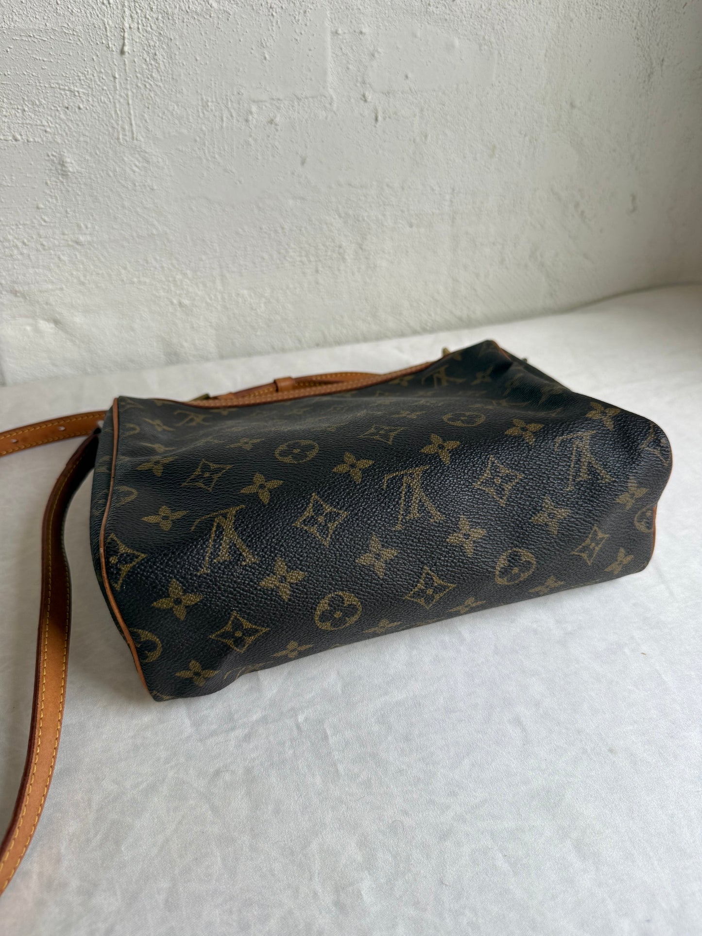 Louis Vuitton Tulle Lee