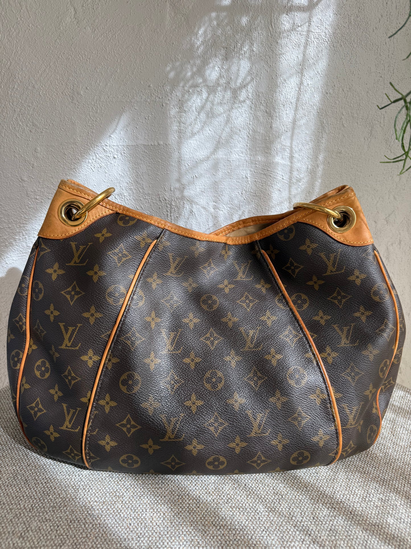 Louis Vuitton Galliera PM