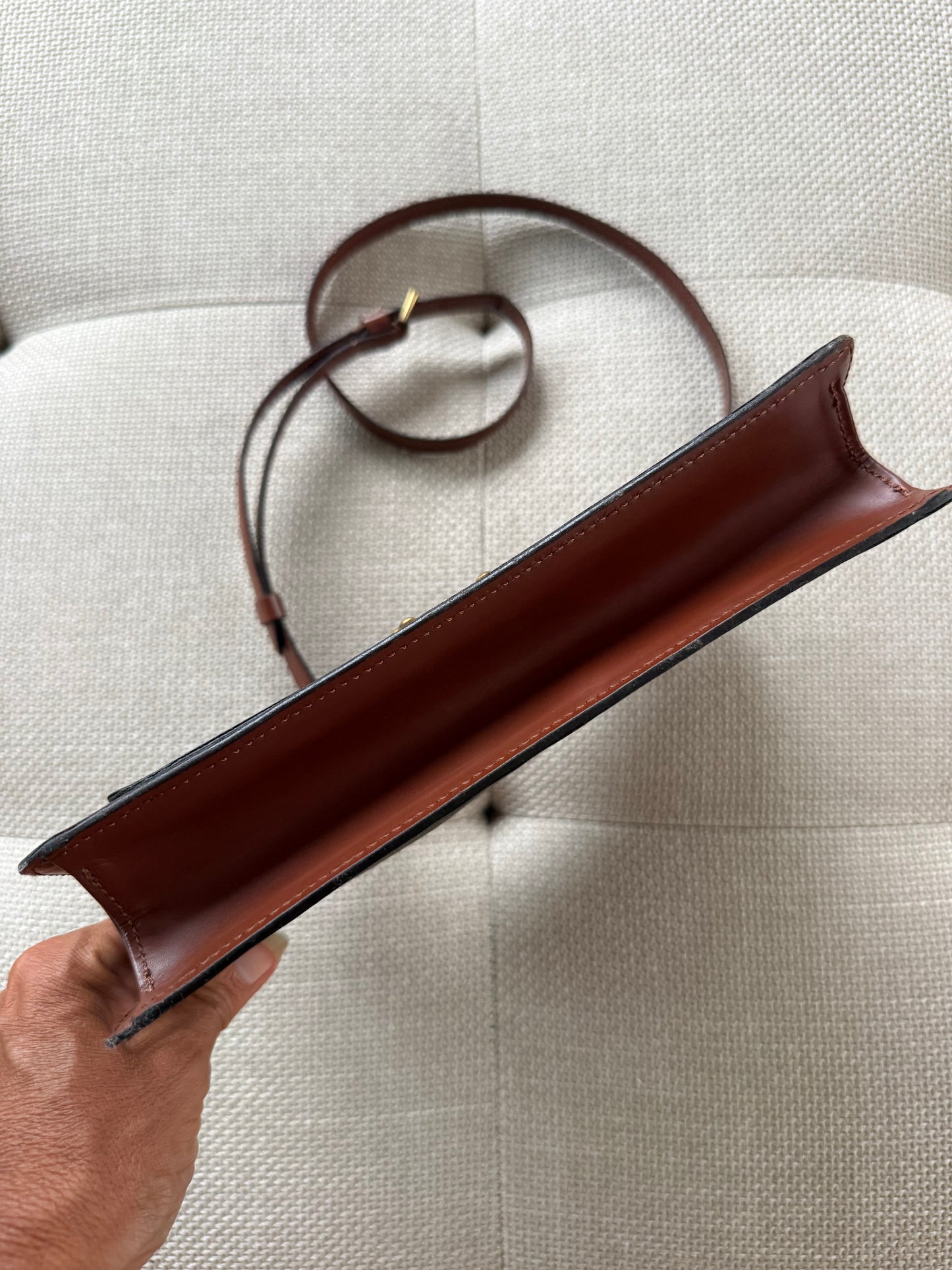 Louis Vuitton Monceau 26