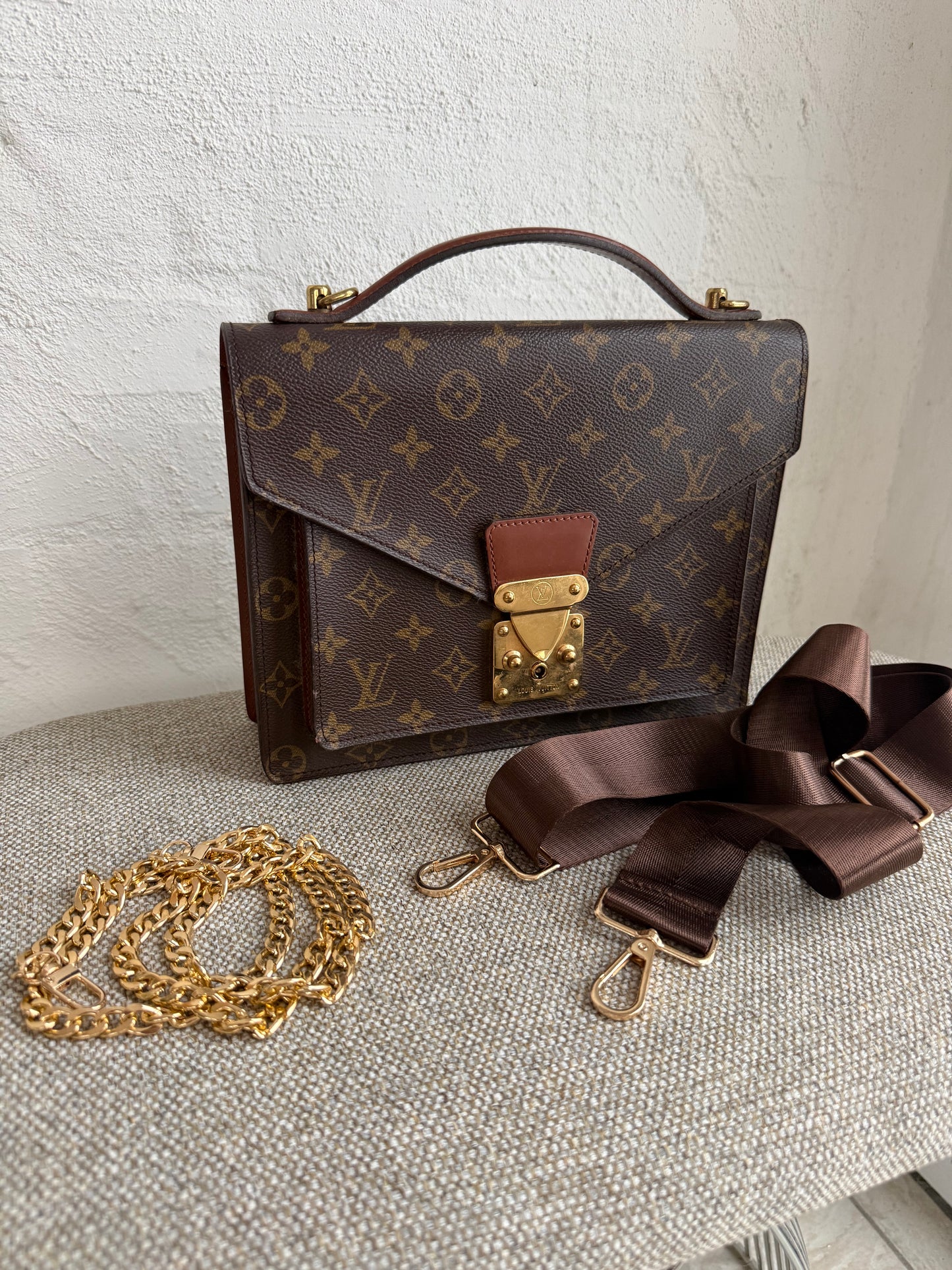 Louis Vuitton Monceau 26