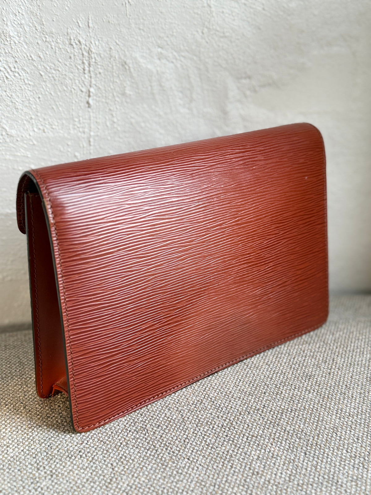 Louis Vuitton Dragonne Epi Clutch/crossbody bag