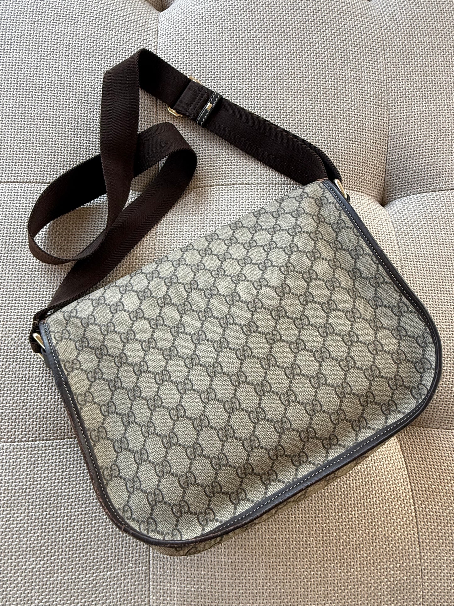 Gucci Messenger bag