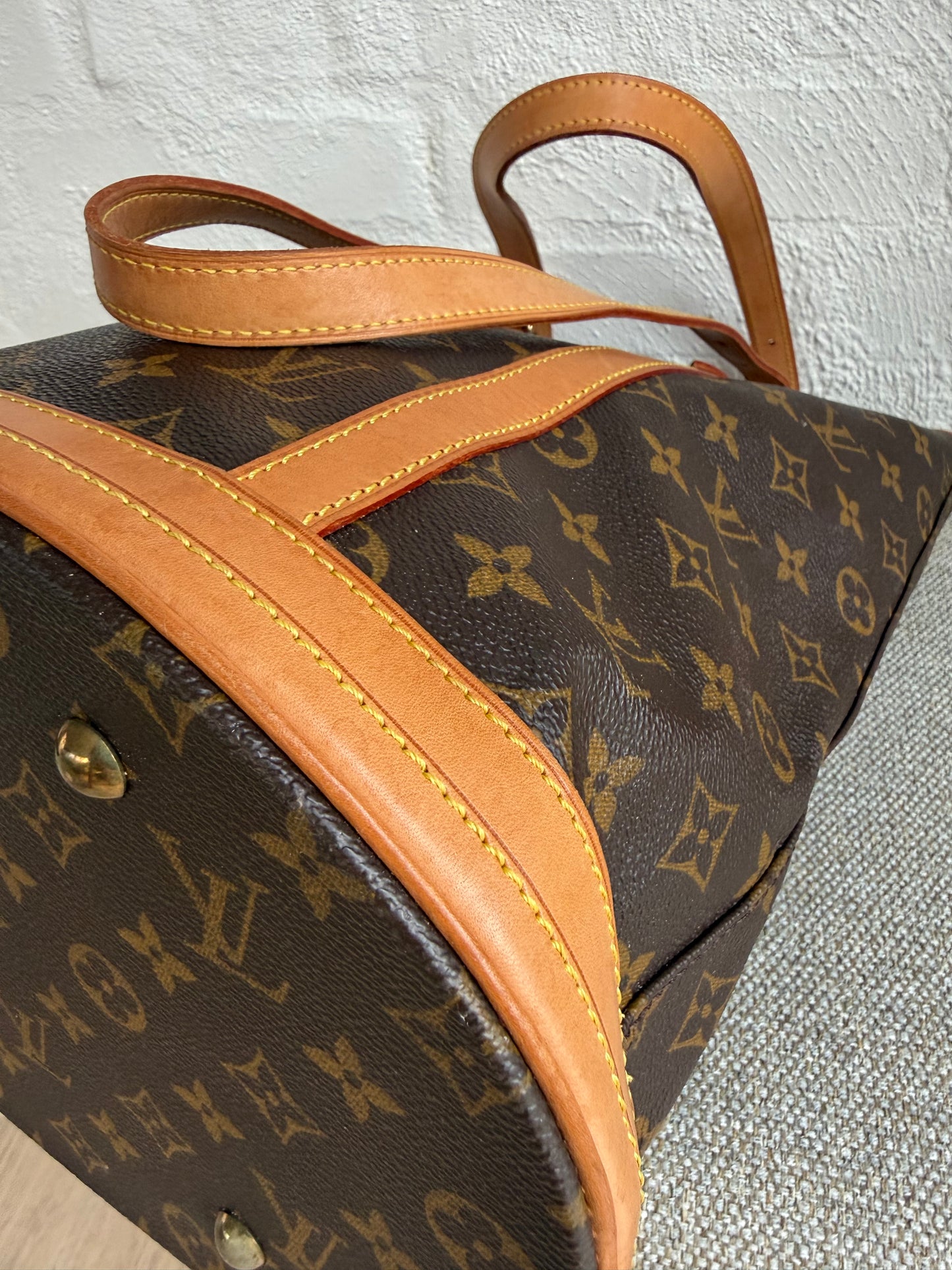 Louis Vuitton Bucket GM