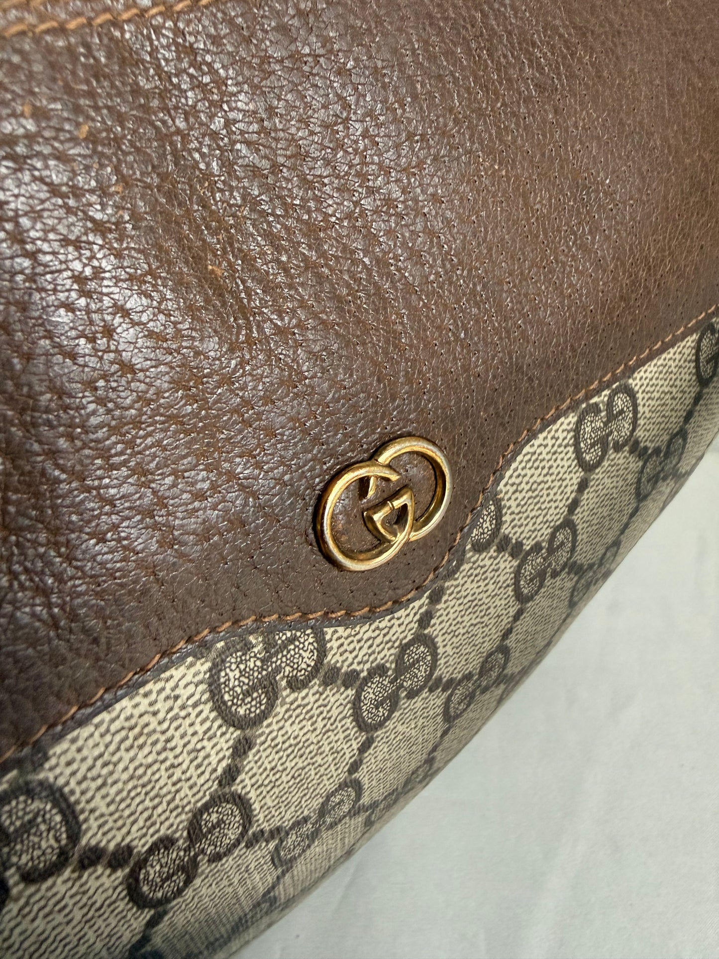 Gucci shoulder bag
