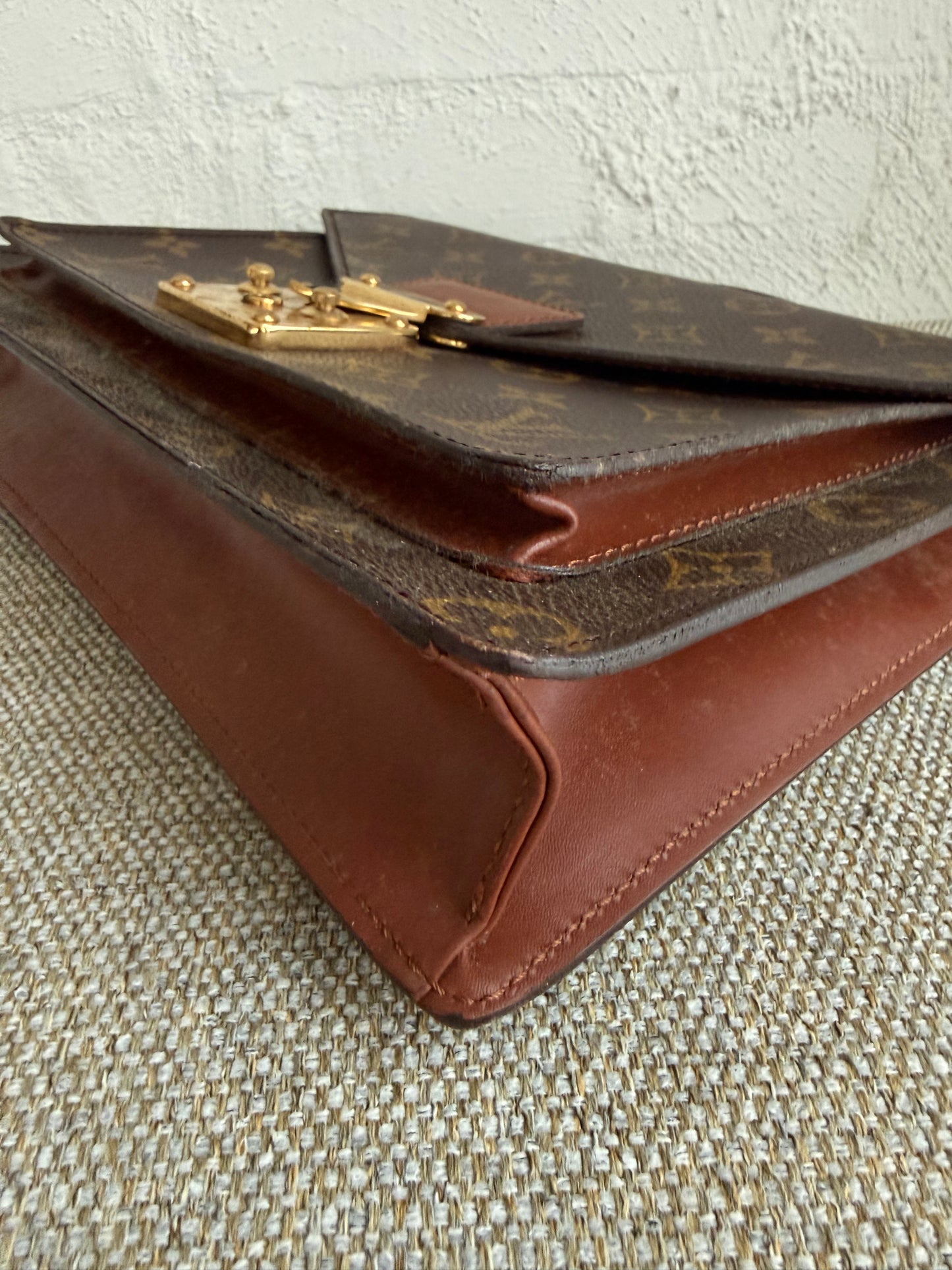 Louis Vuitton Monceau 26