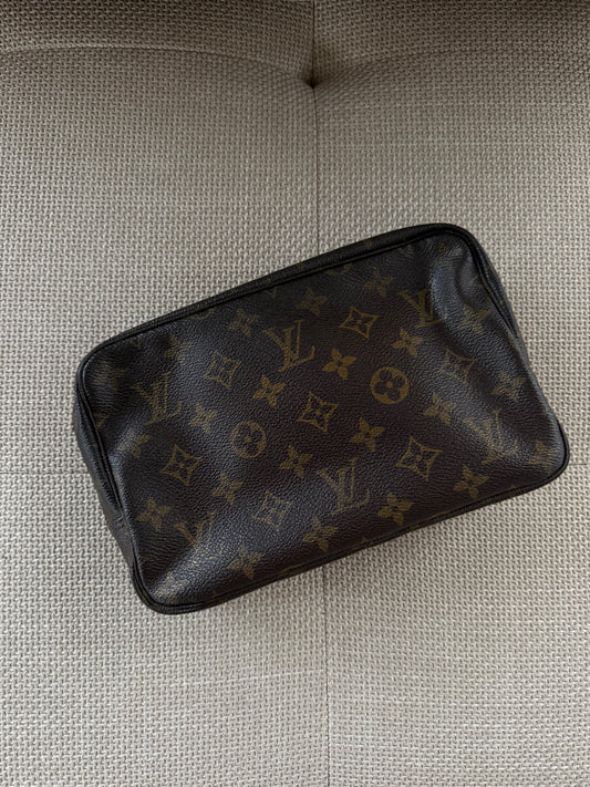 Louis Vuitton makeup/toilet taske
