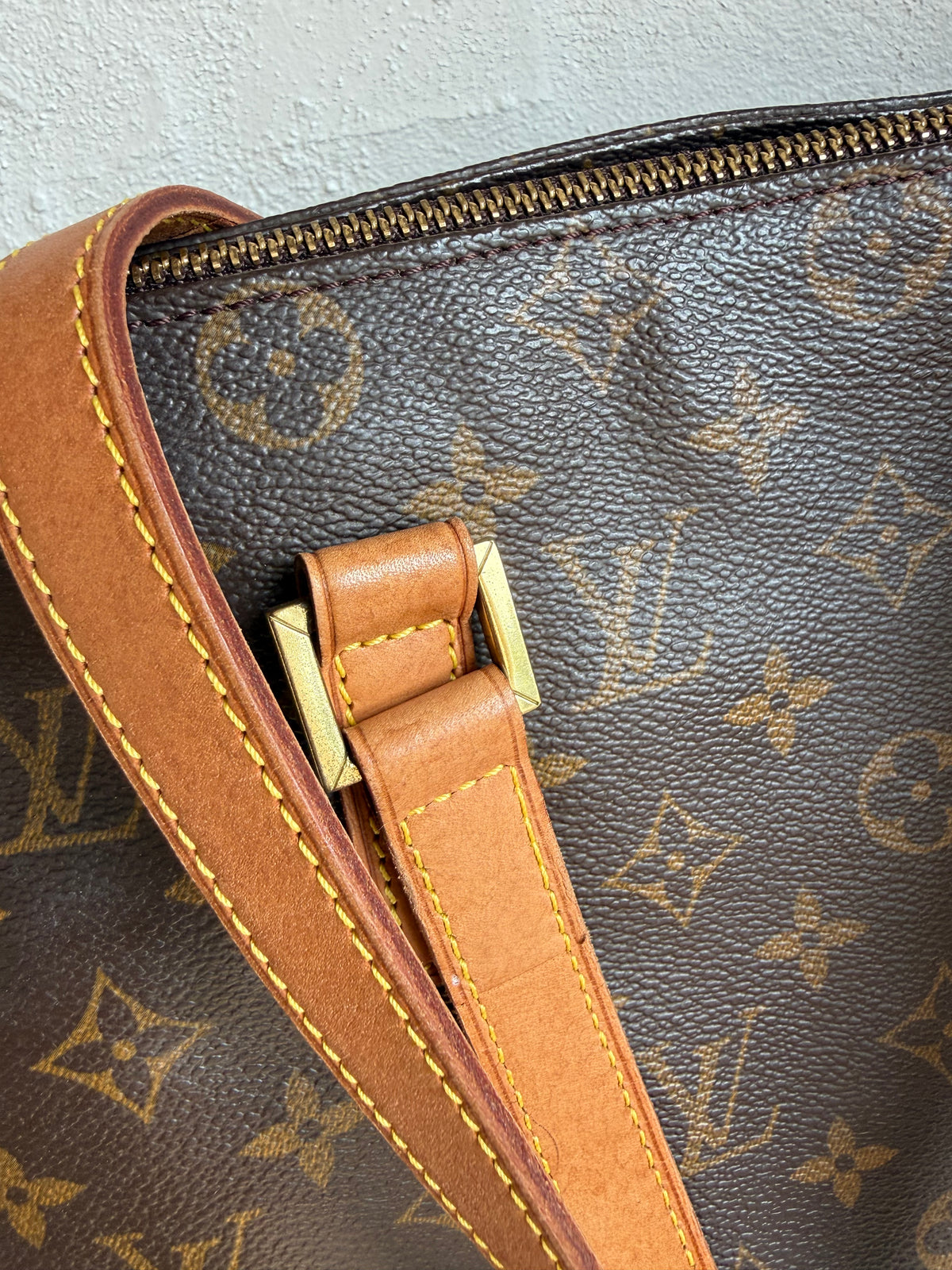 Louis Vuitton Cabas Mezzo