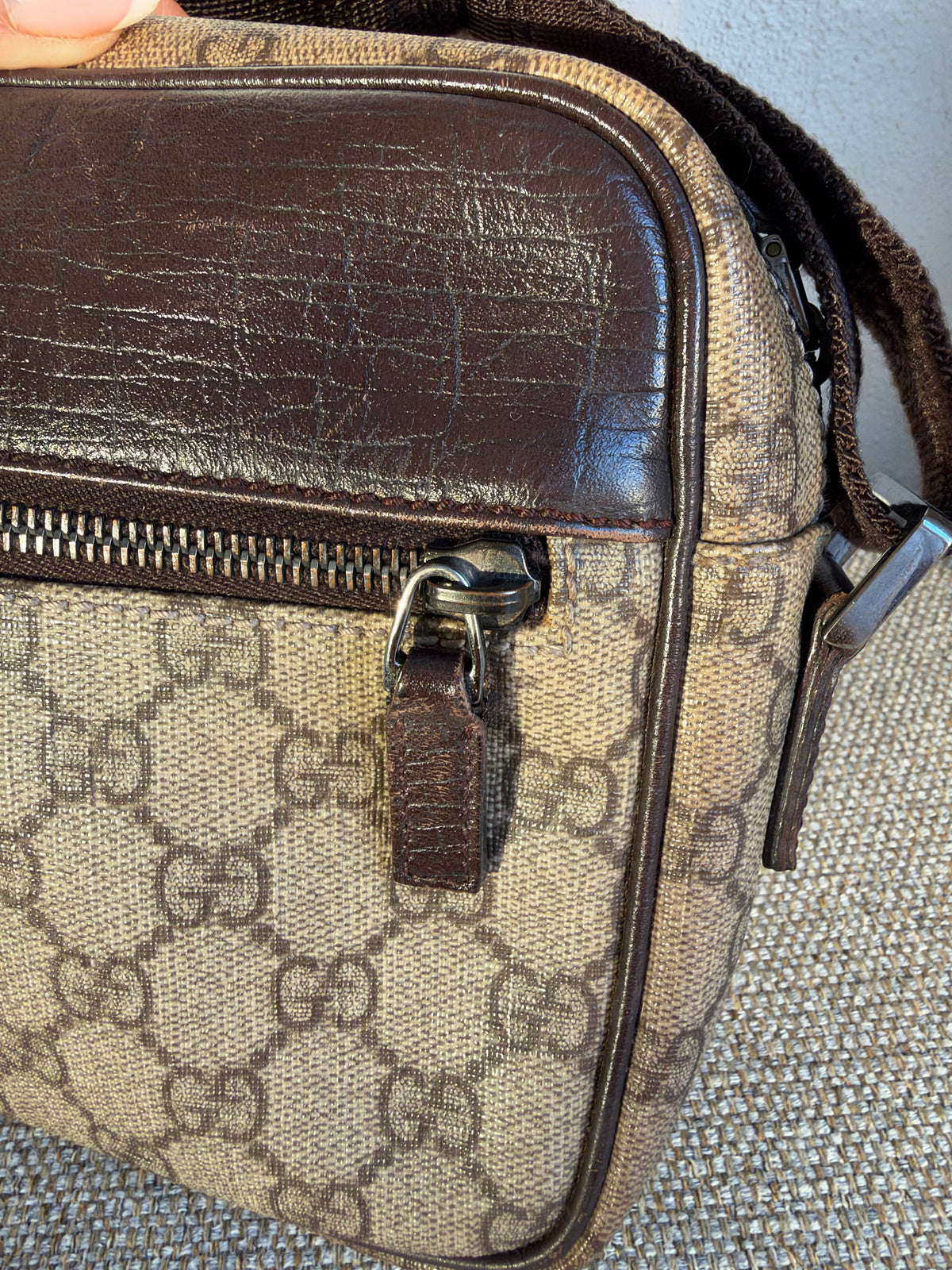 Gucci Messenger bag