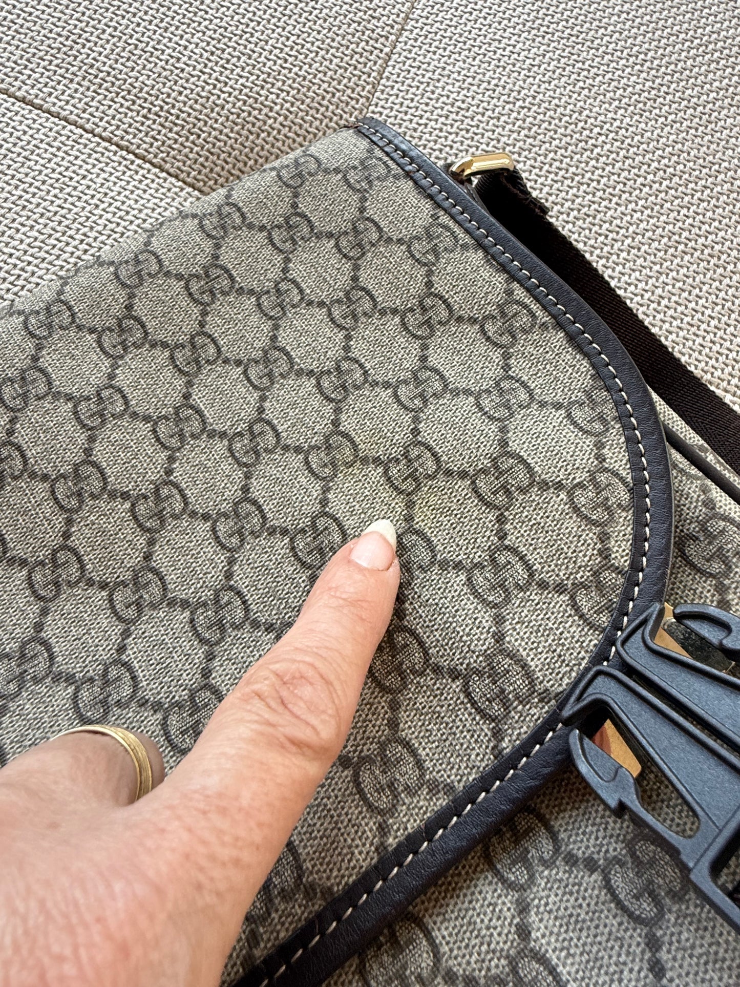 Gucci Messenger bag