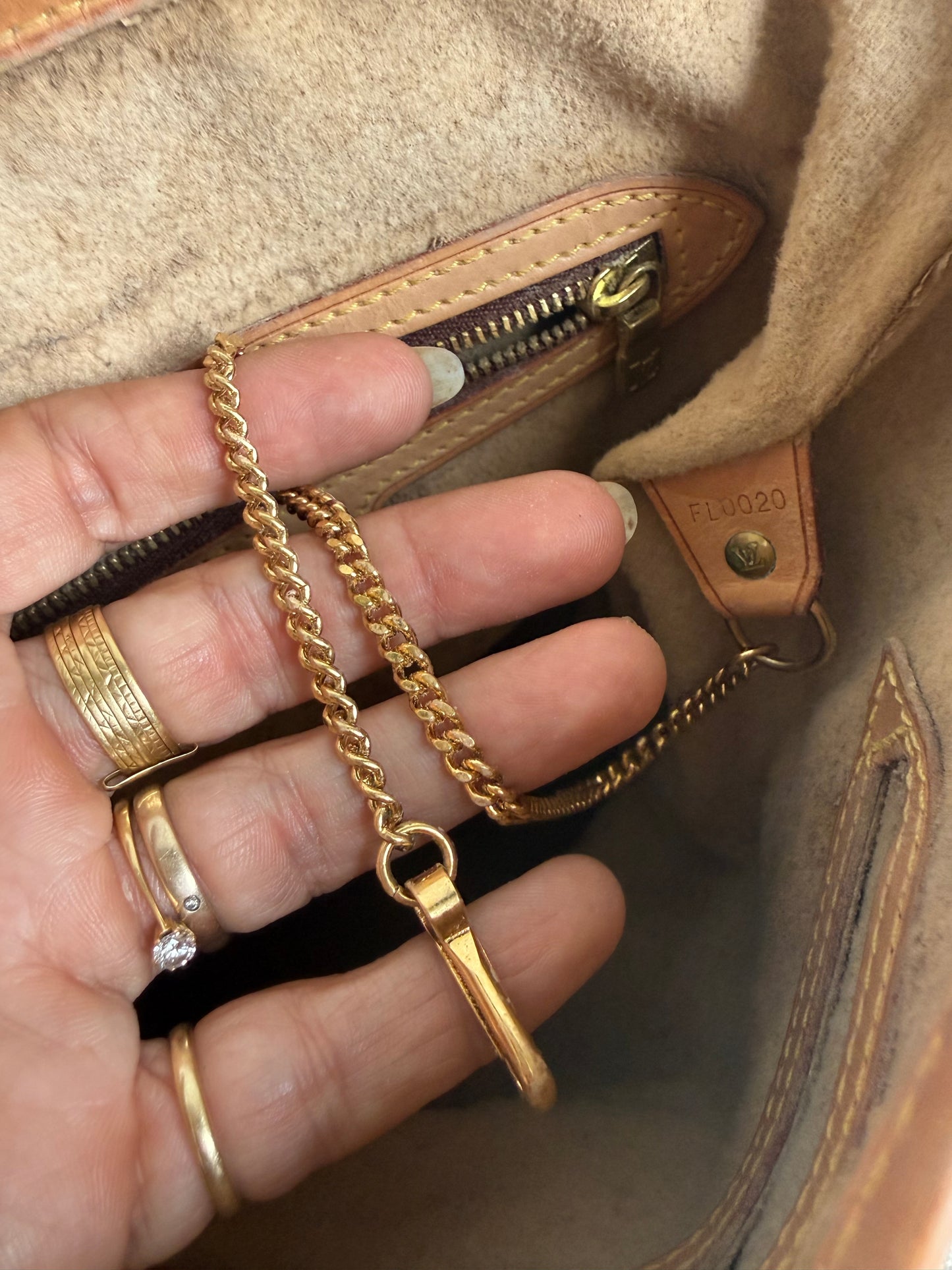 Louis Vuitton Bucket GM