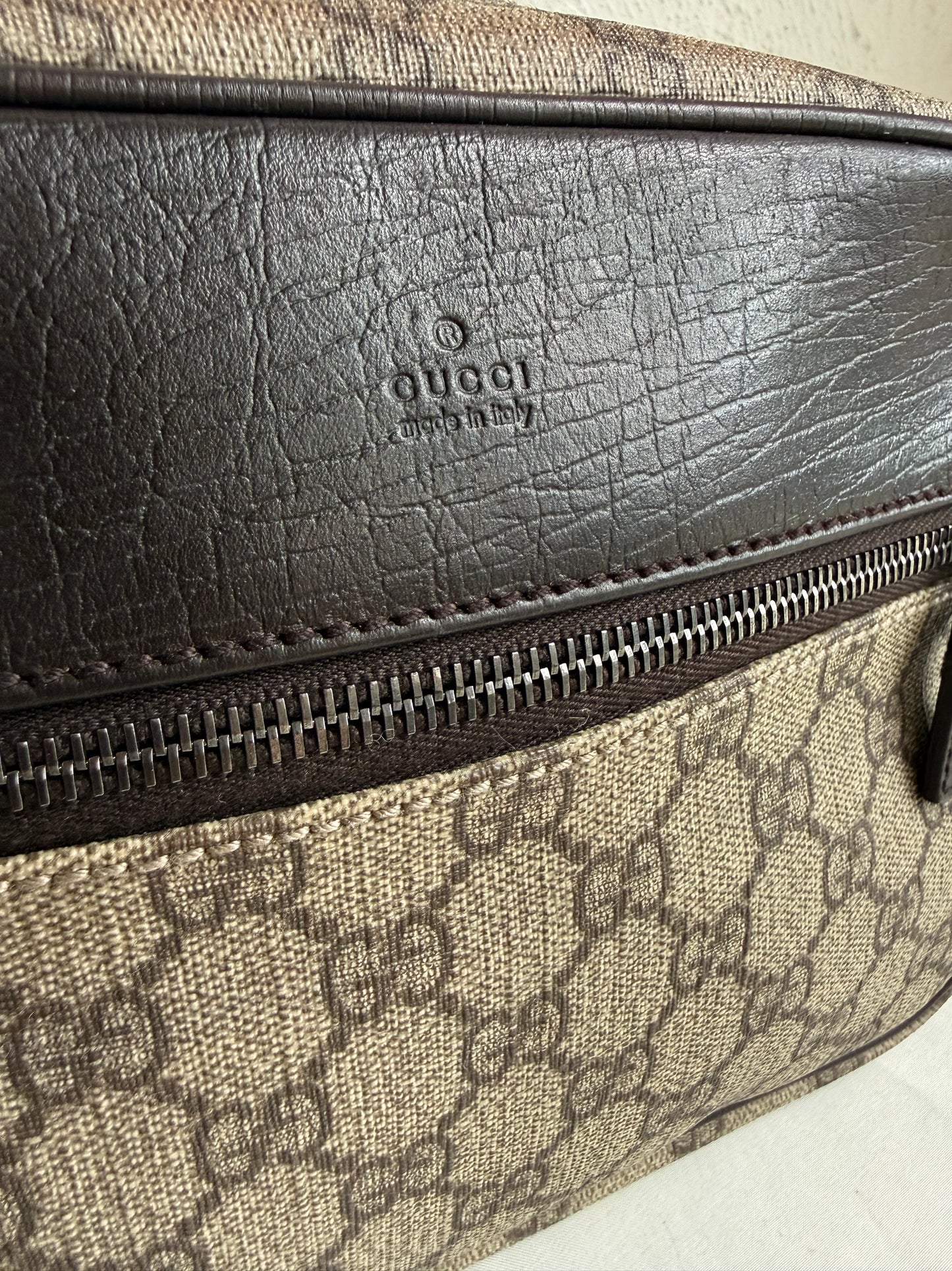 Gucci Messenger bag