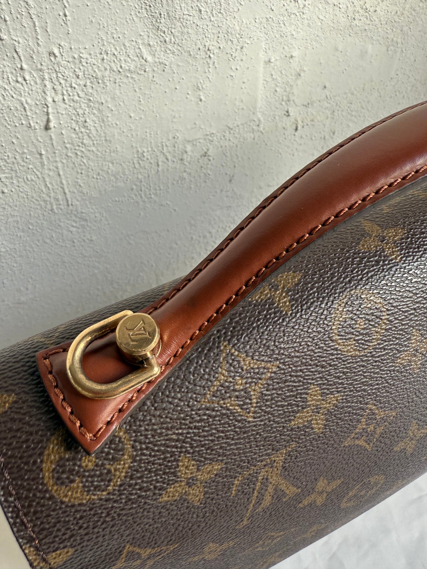 Louis Vuitton Monceau 28