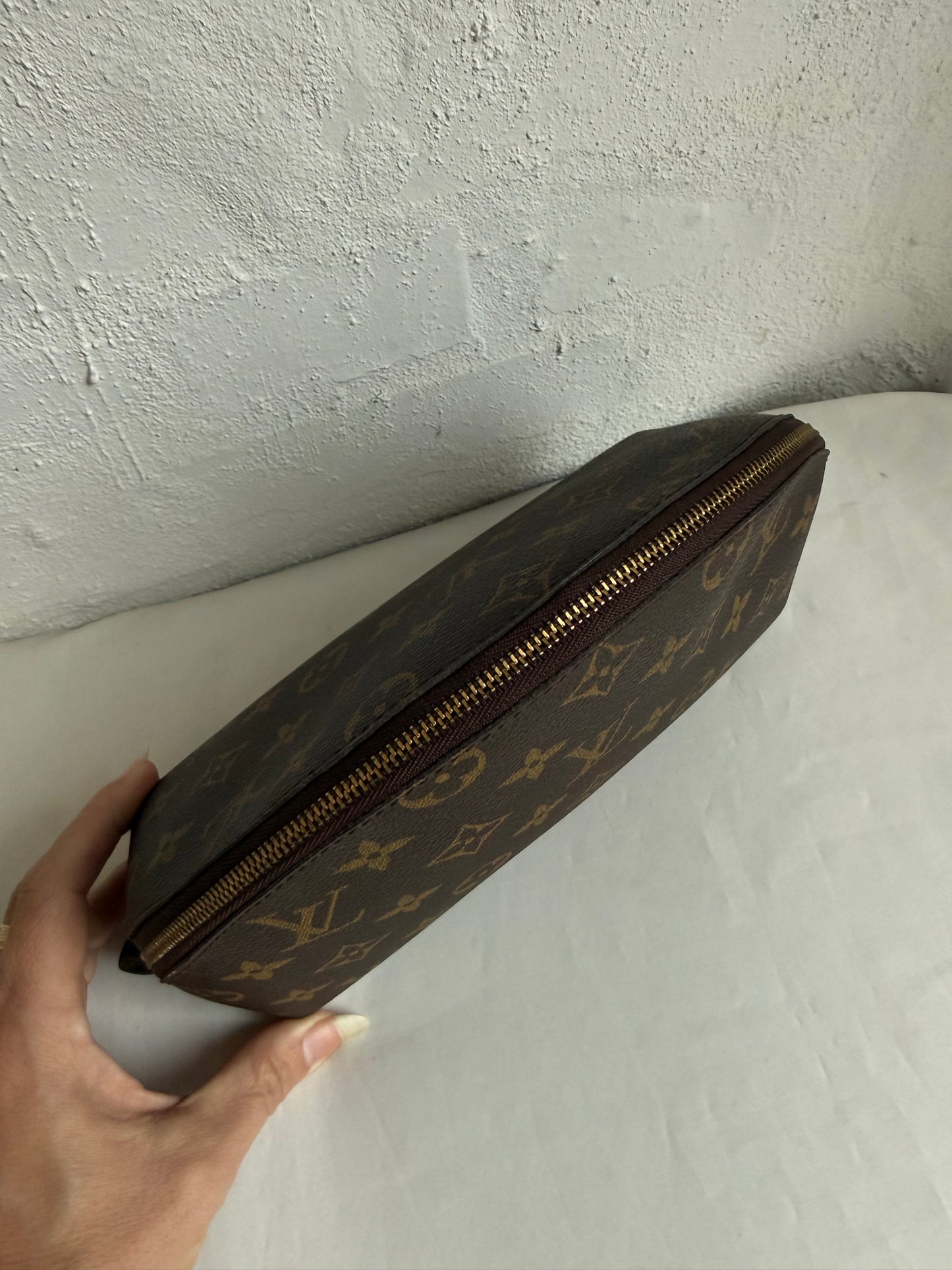 Louis Vuitton Demi Ronde makeup taske