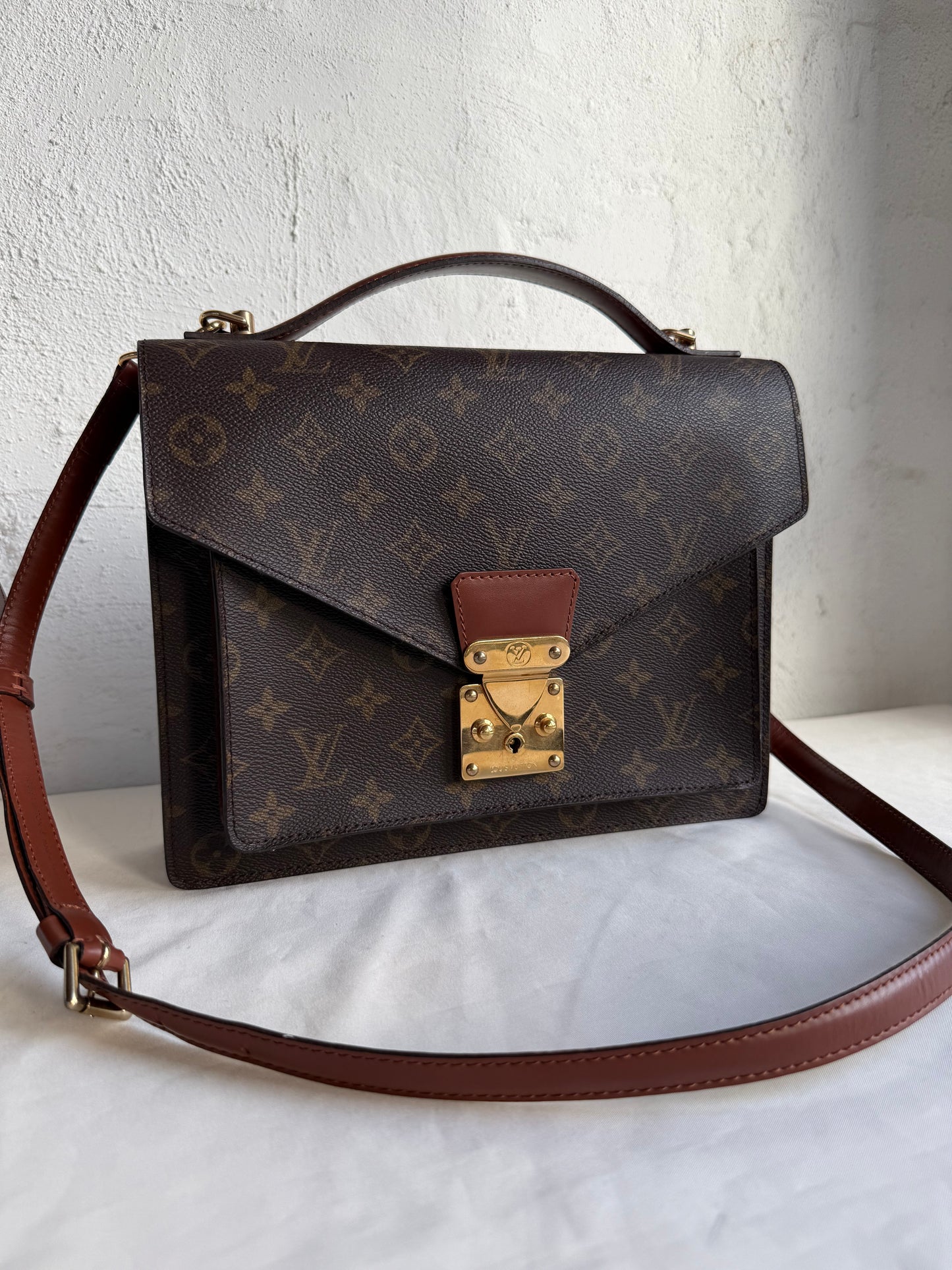 Louis Vuitton Monceau 28