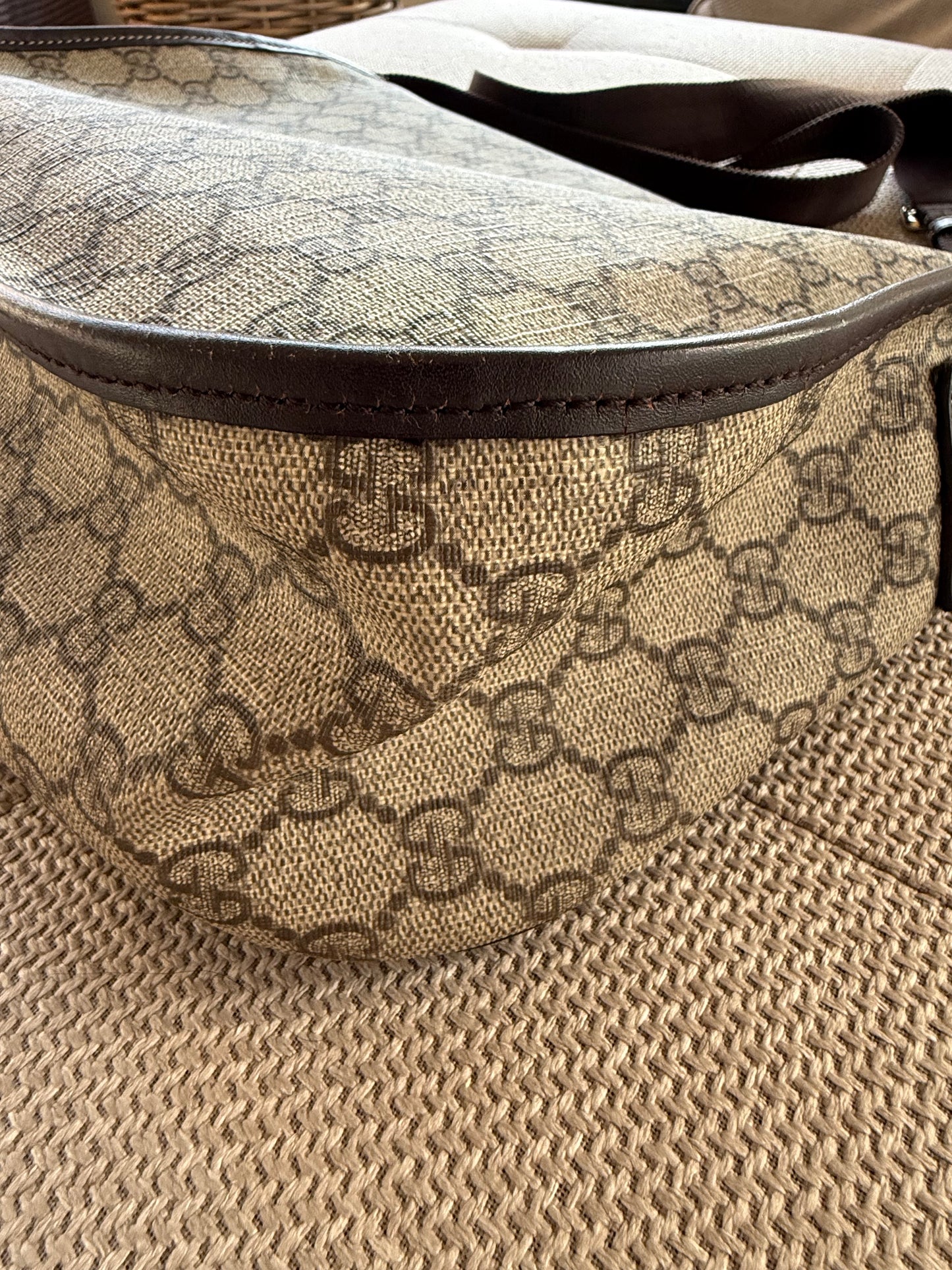 Gucci Messenger bag